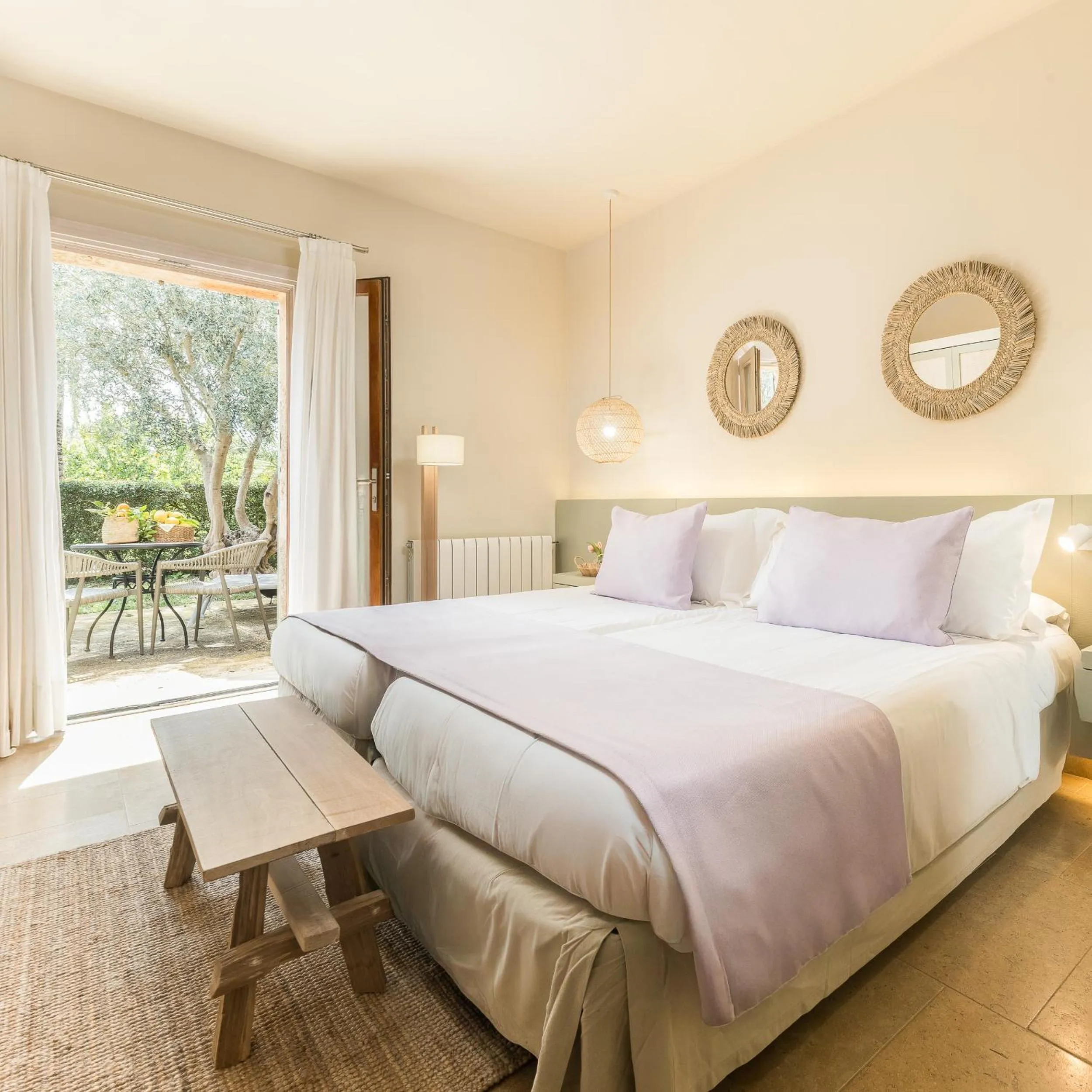 Balcony/Terrace, Bed in Hotel Sa Franquesa Nova