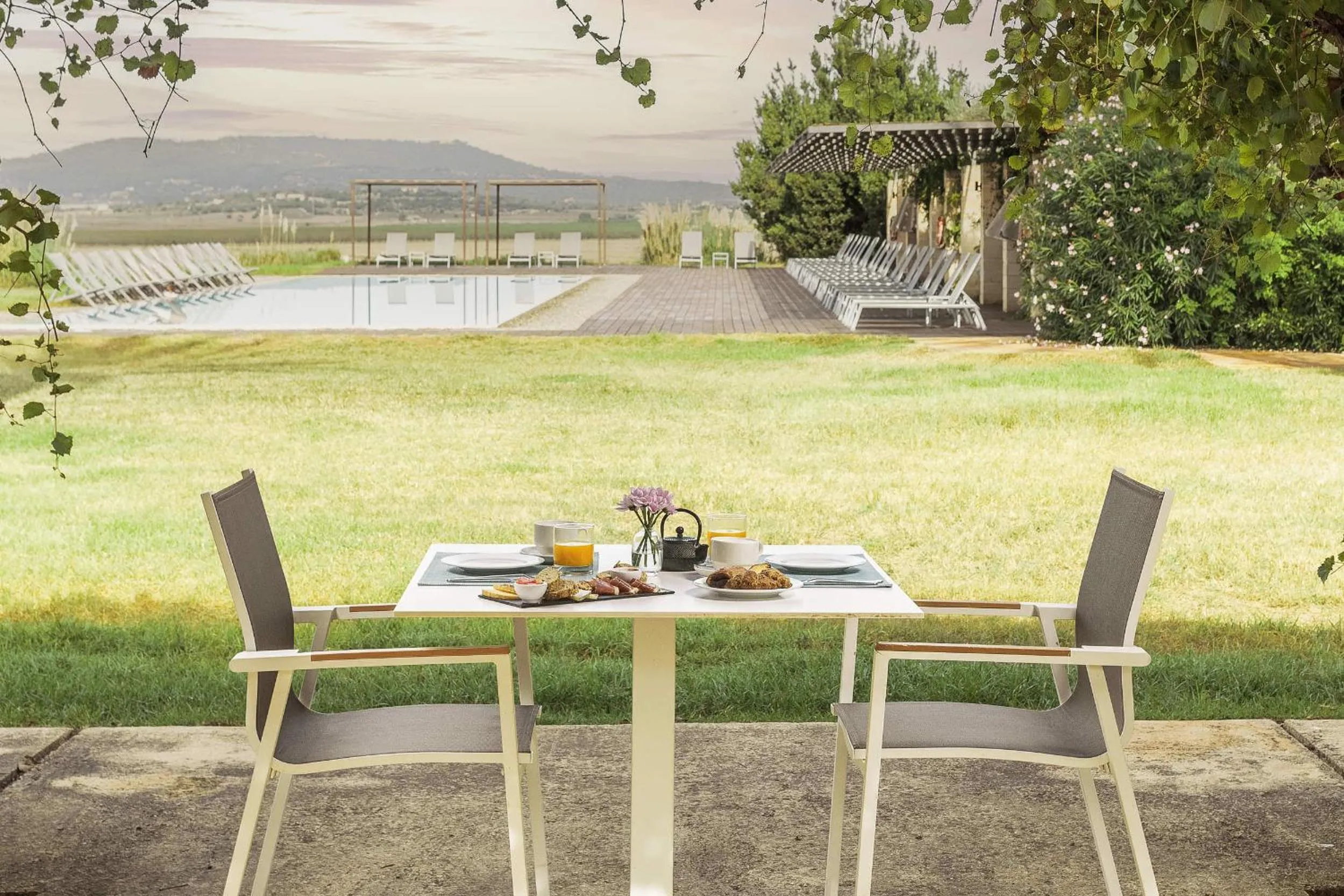 Garden view in Hotel Sa Franquesa Nova