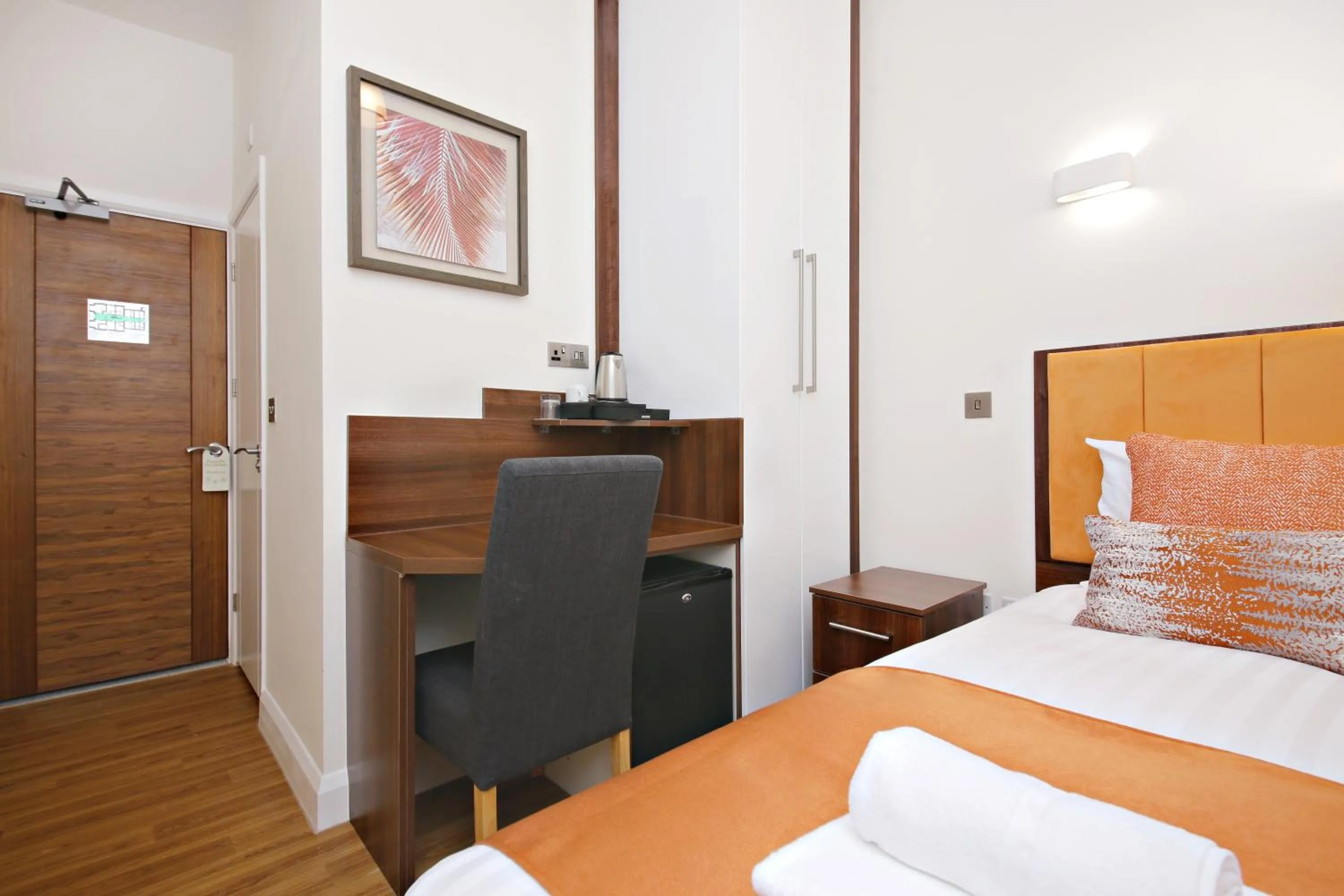 Bedroom, Bed in Imperial Guest House Ltd.