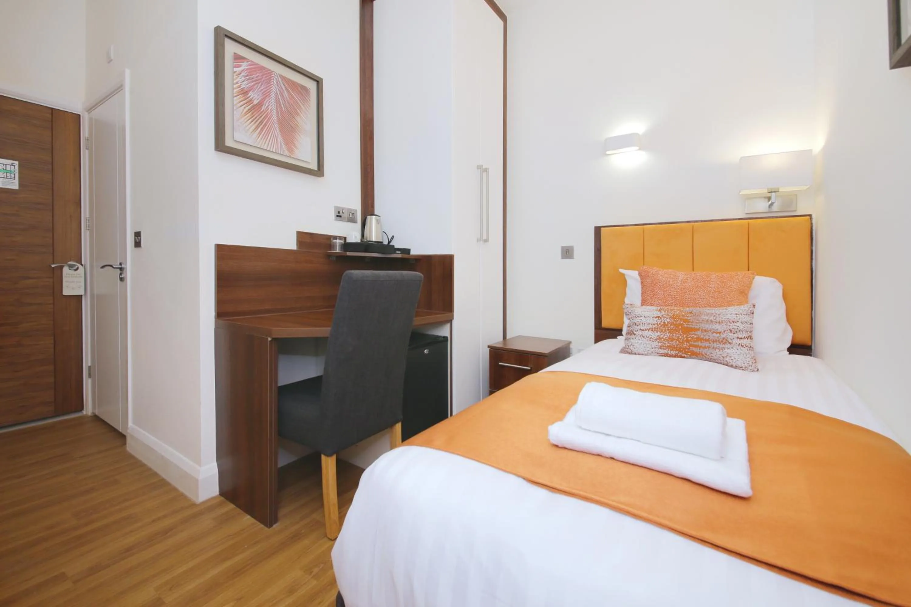 Bedroom, Bed in Imperial Guest House Ltd.