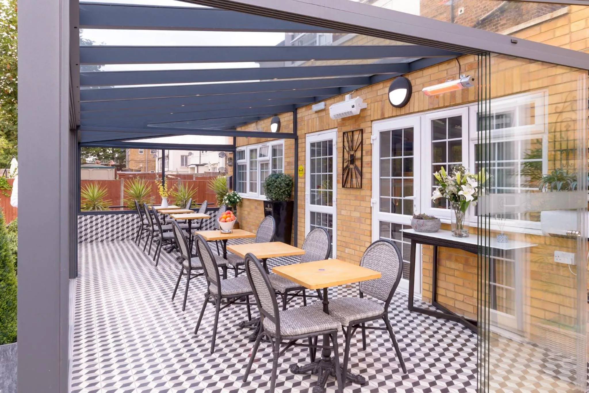 Patio in Imperial Guest House Ltd.