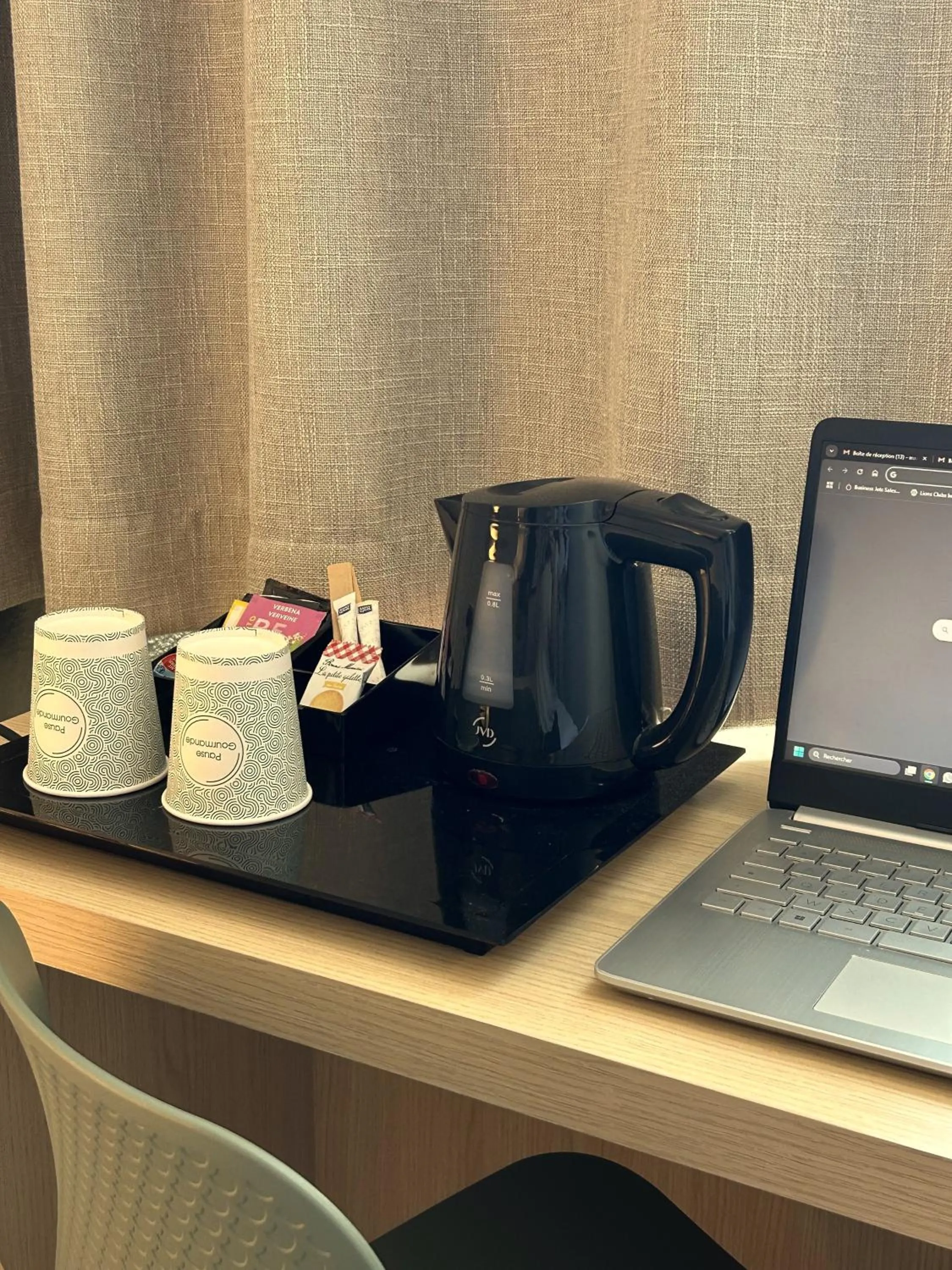 Coffee/tea facilities in Kyriad Martigues Sud