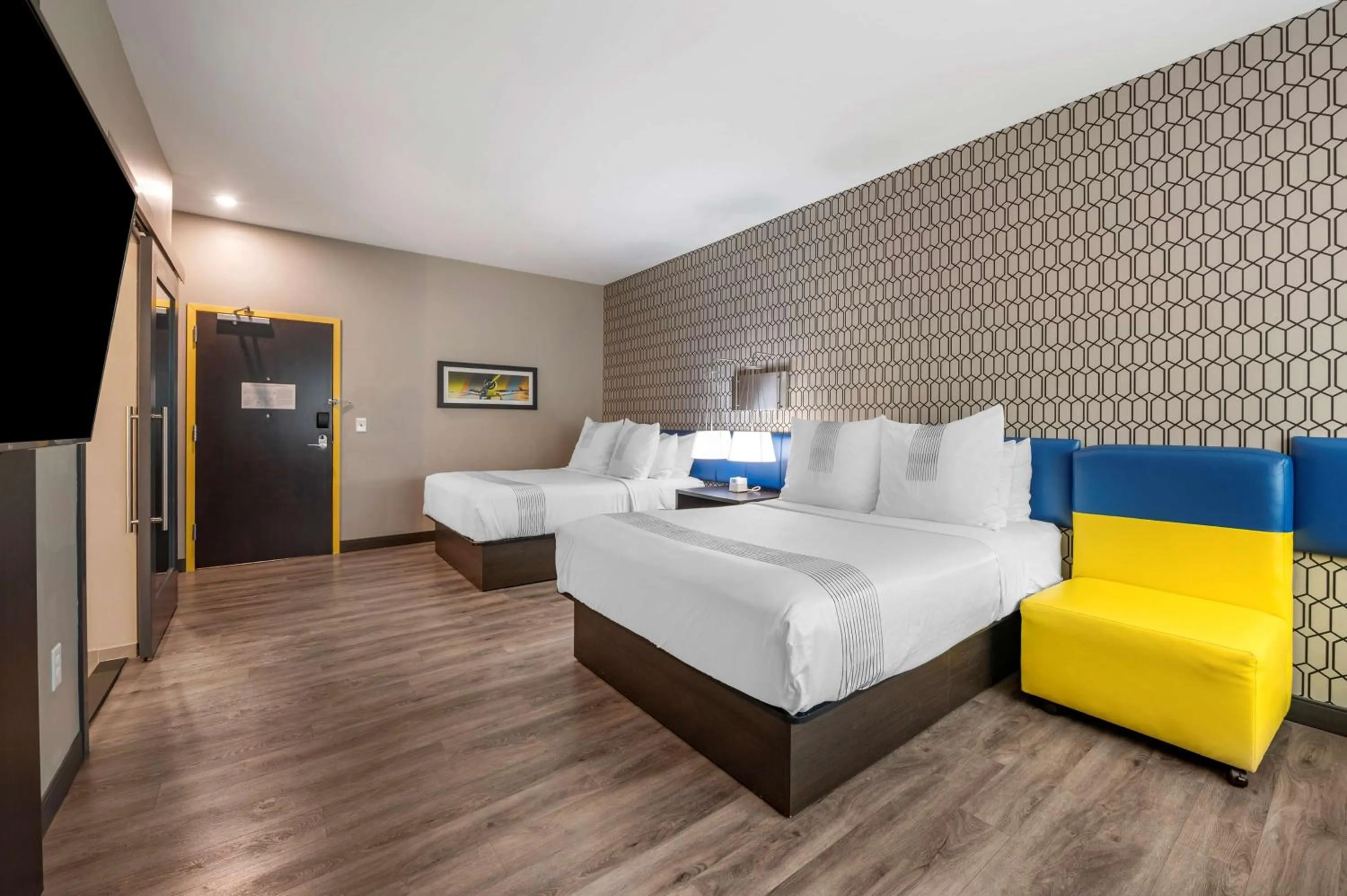 Bedroom, Bed in GLō Best Western Lexington