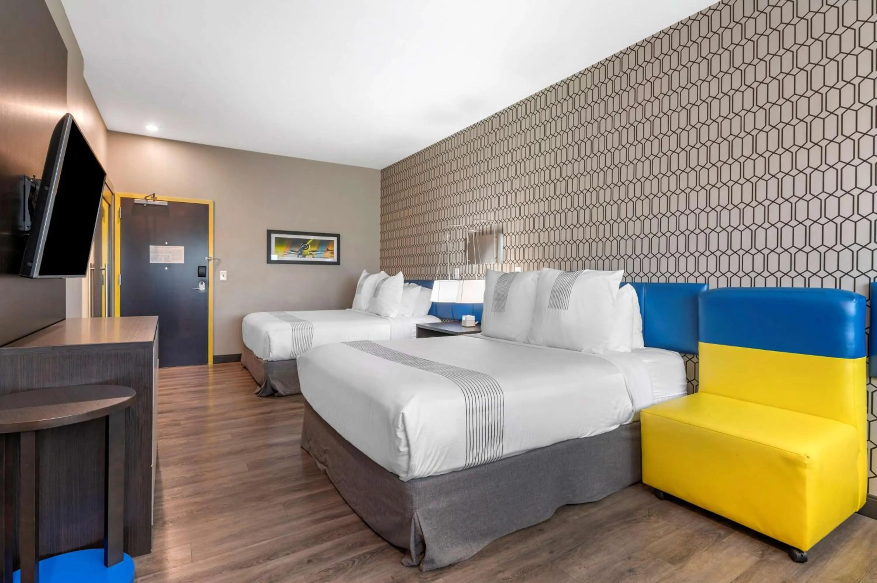 Bedroom, Bed in GLō Best Western Lexington