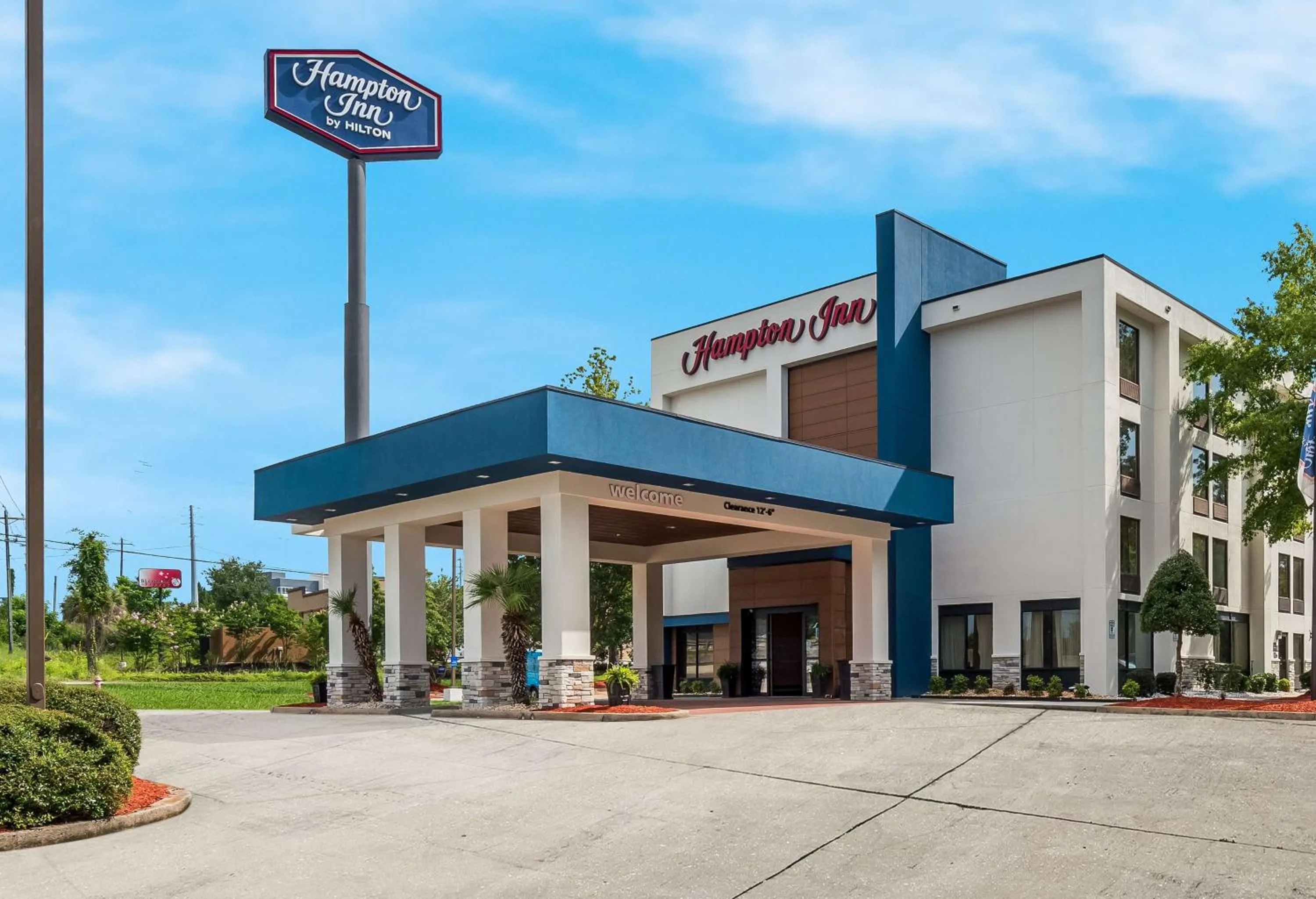Property building in Hampton Inn Columbia-I-26 Airport