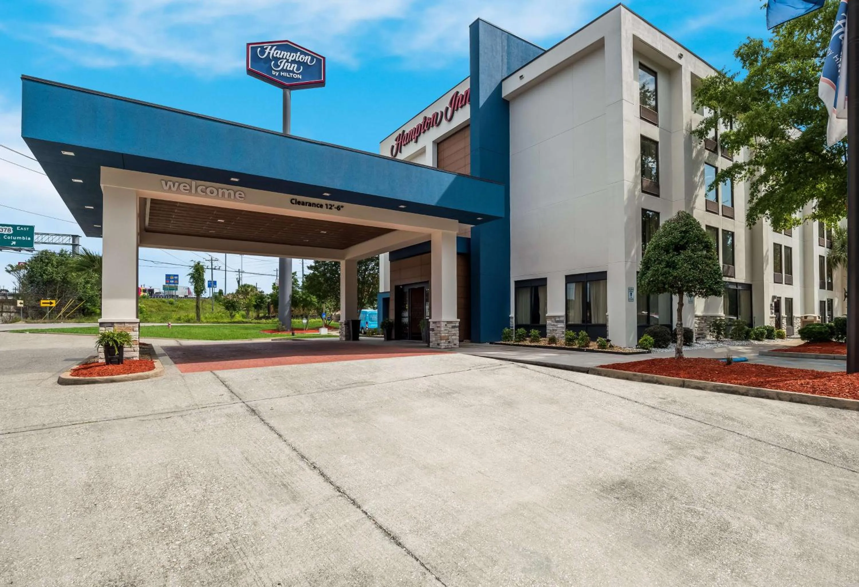 Property building in Hampton Inn Columbia-I-26 Airport