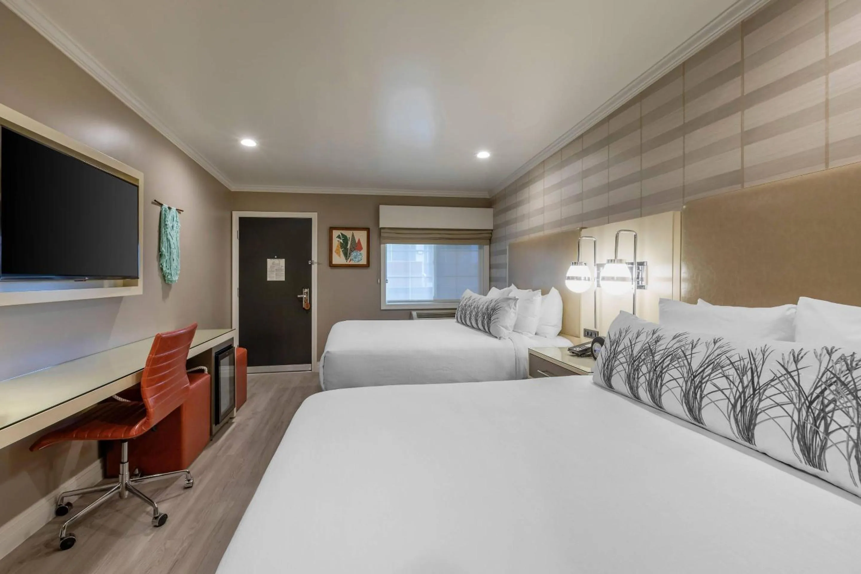 Bedroom, Bed in Bluestem Hotel Torrance Los Angeles, an Ascend Collection Hotel