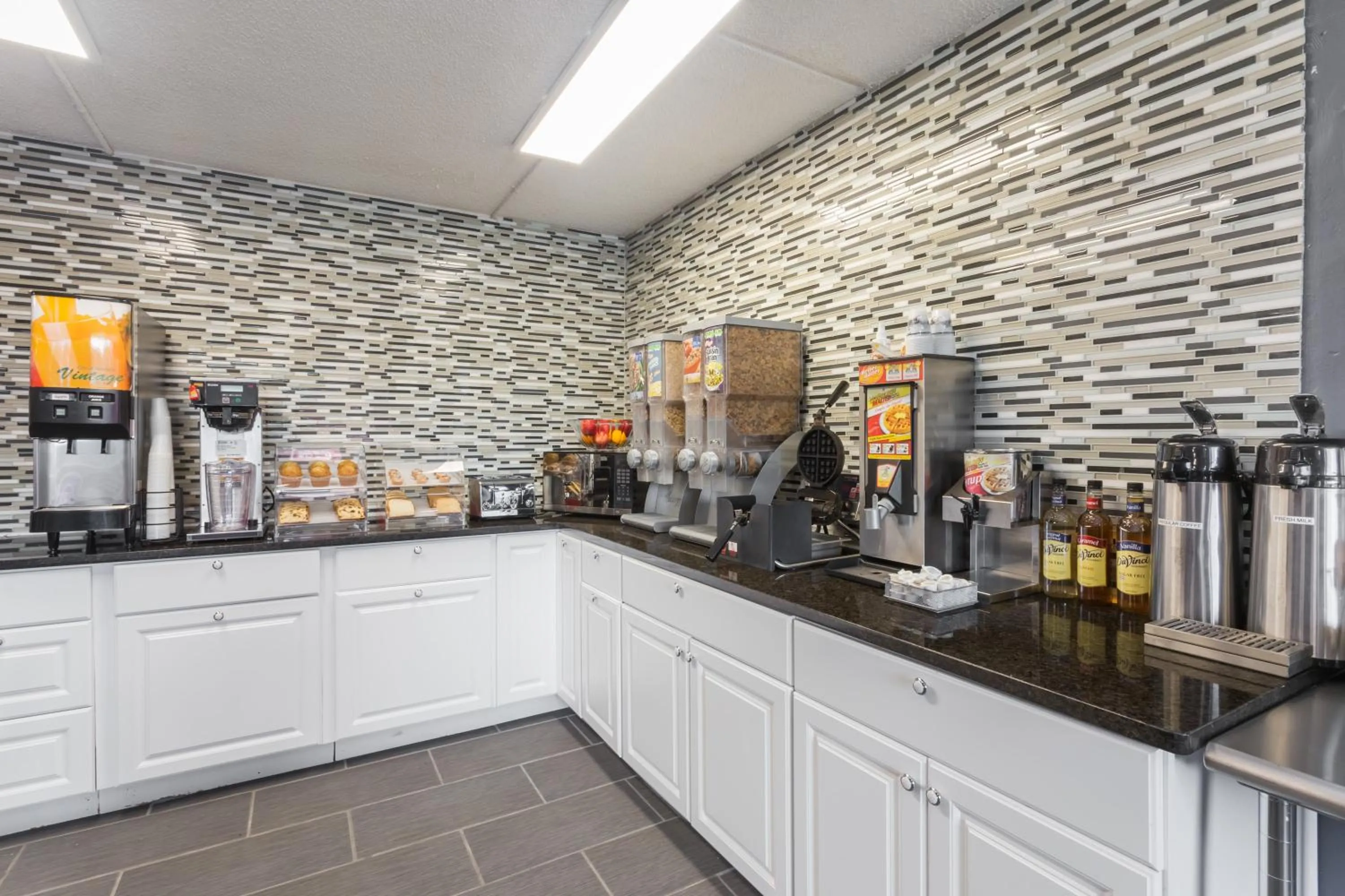 Food close-up in Travelodge by Wyndham Savannah Area/Richmond Hill