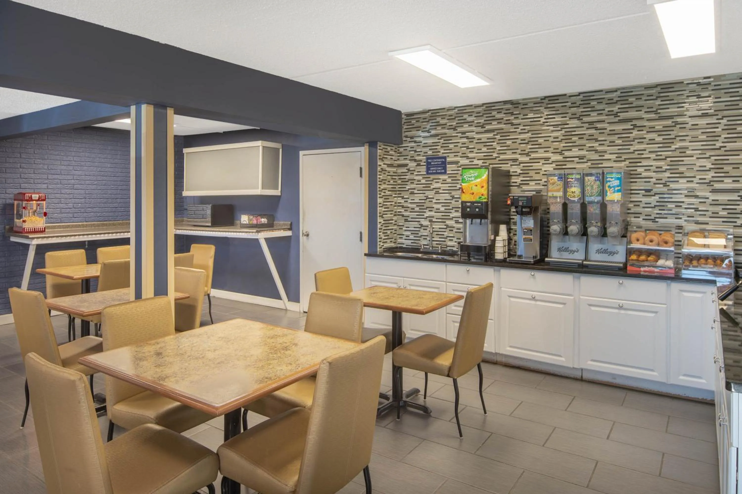 Travelodge by Wyndham Savannah Area/Richmond Hill