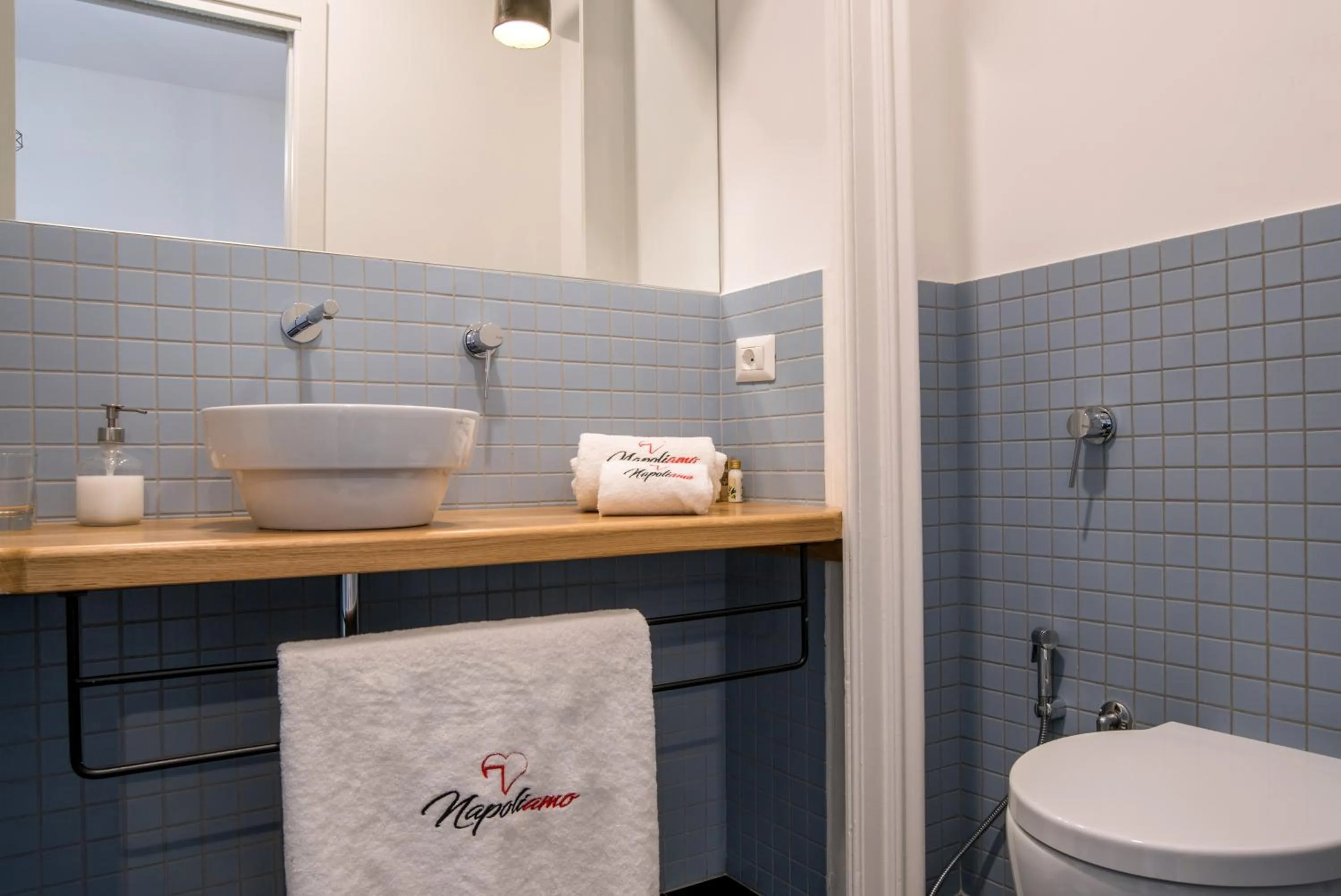 Bathroom in Napoliamo Guest House