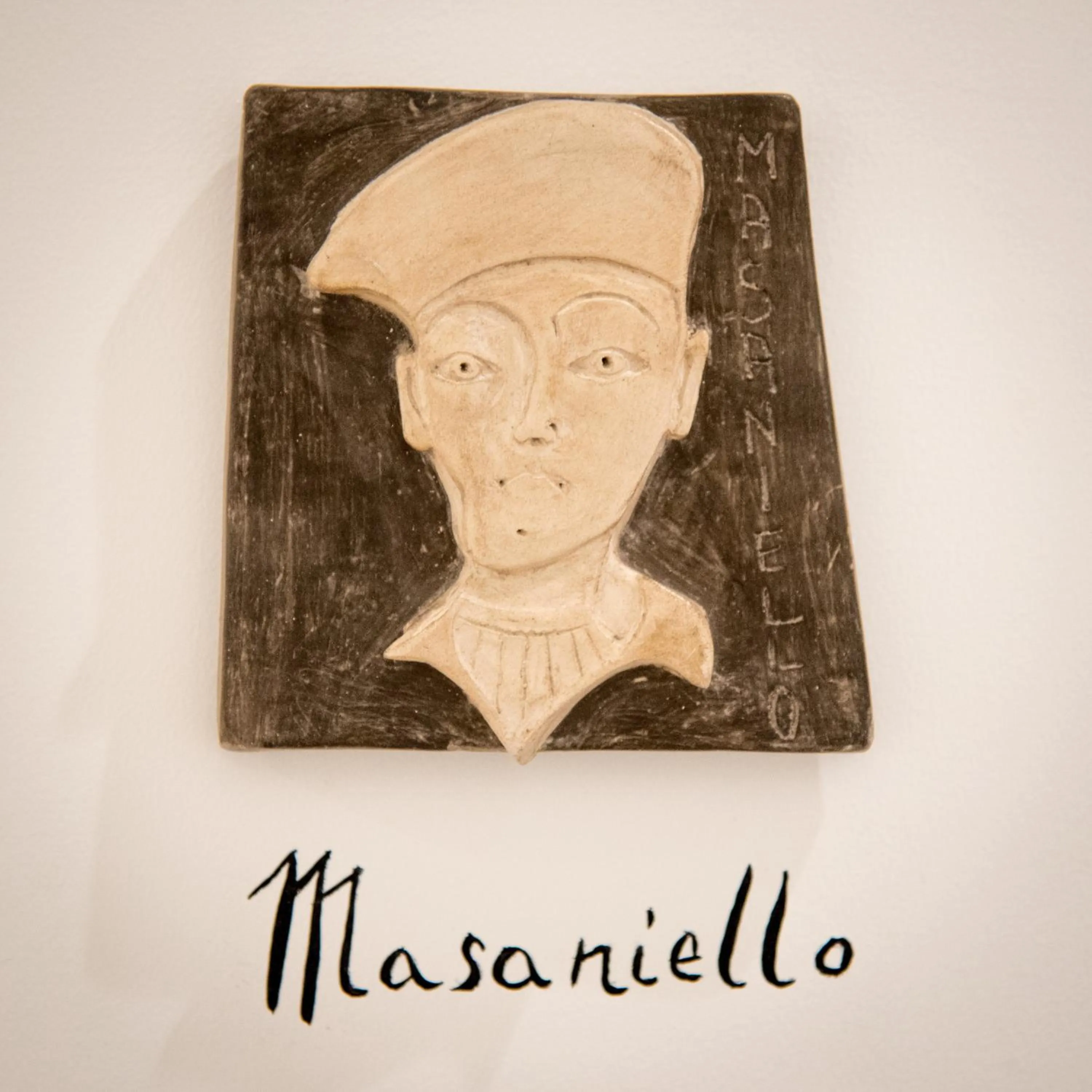 Decorative detail in Napoliamo Guest House