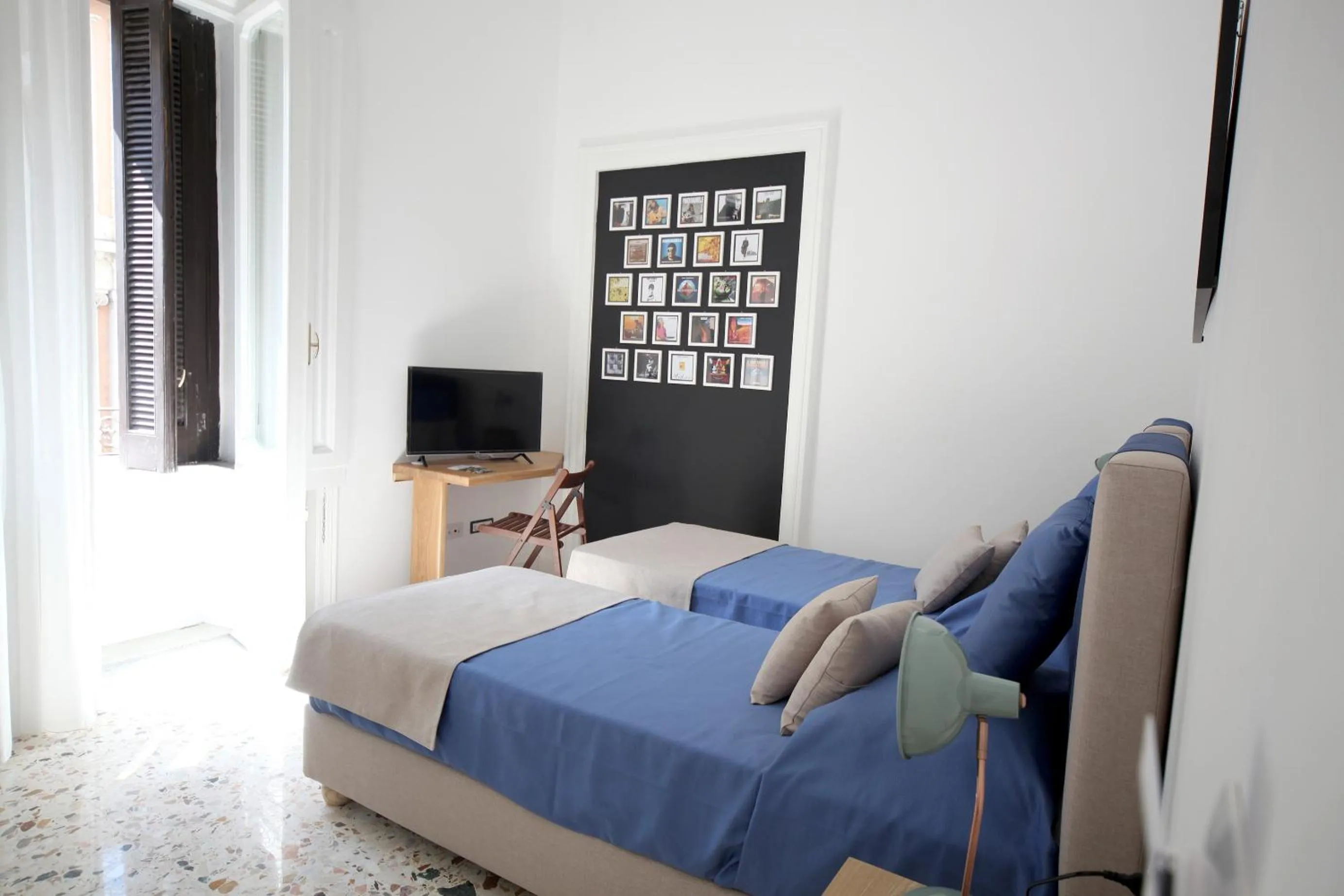 Photo of the whole room, Bed in Napoliamo Guest House