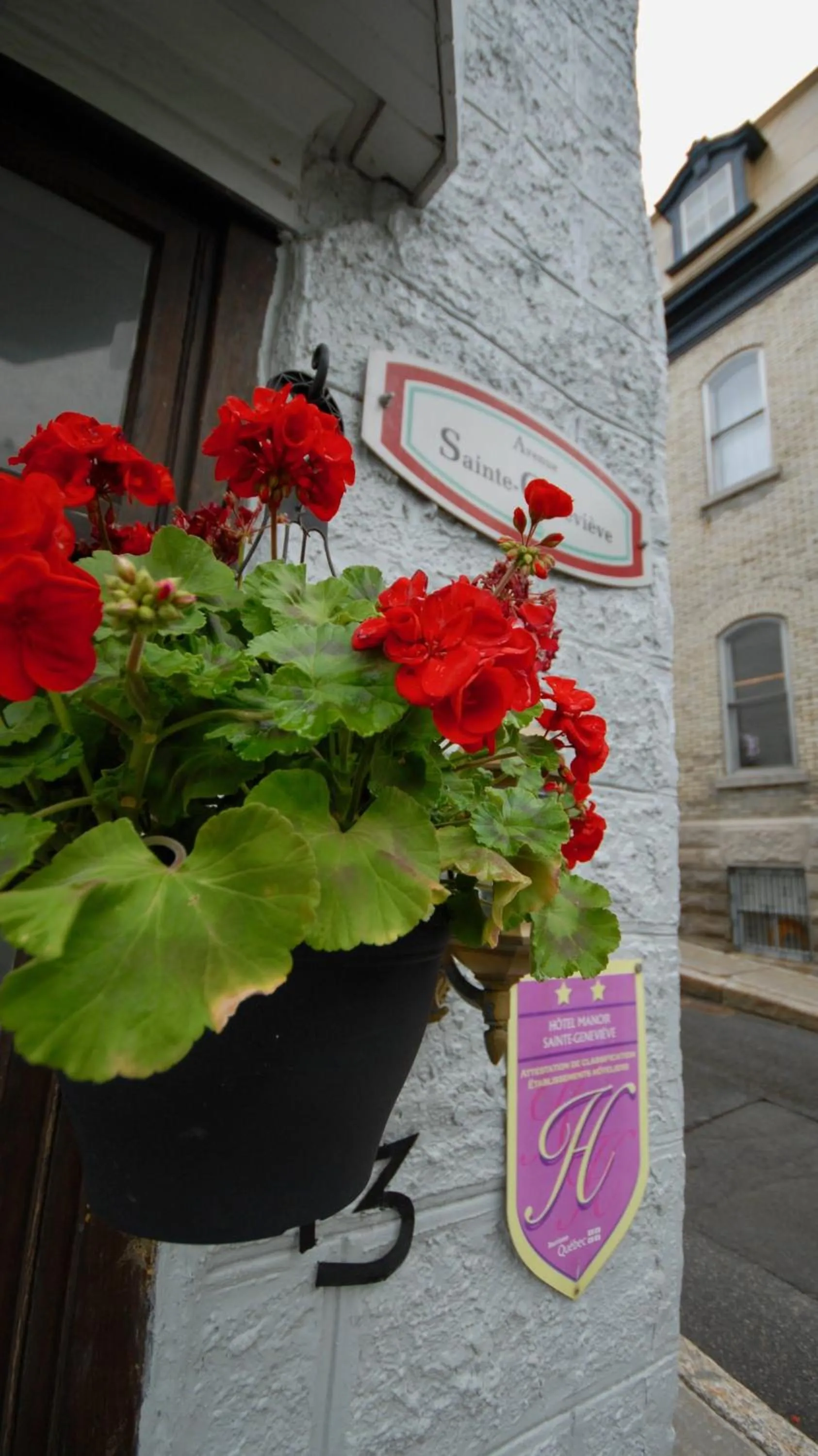 Property building in Manoir Sainte Genevieve