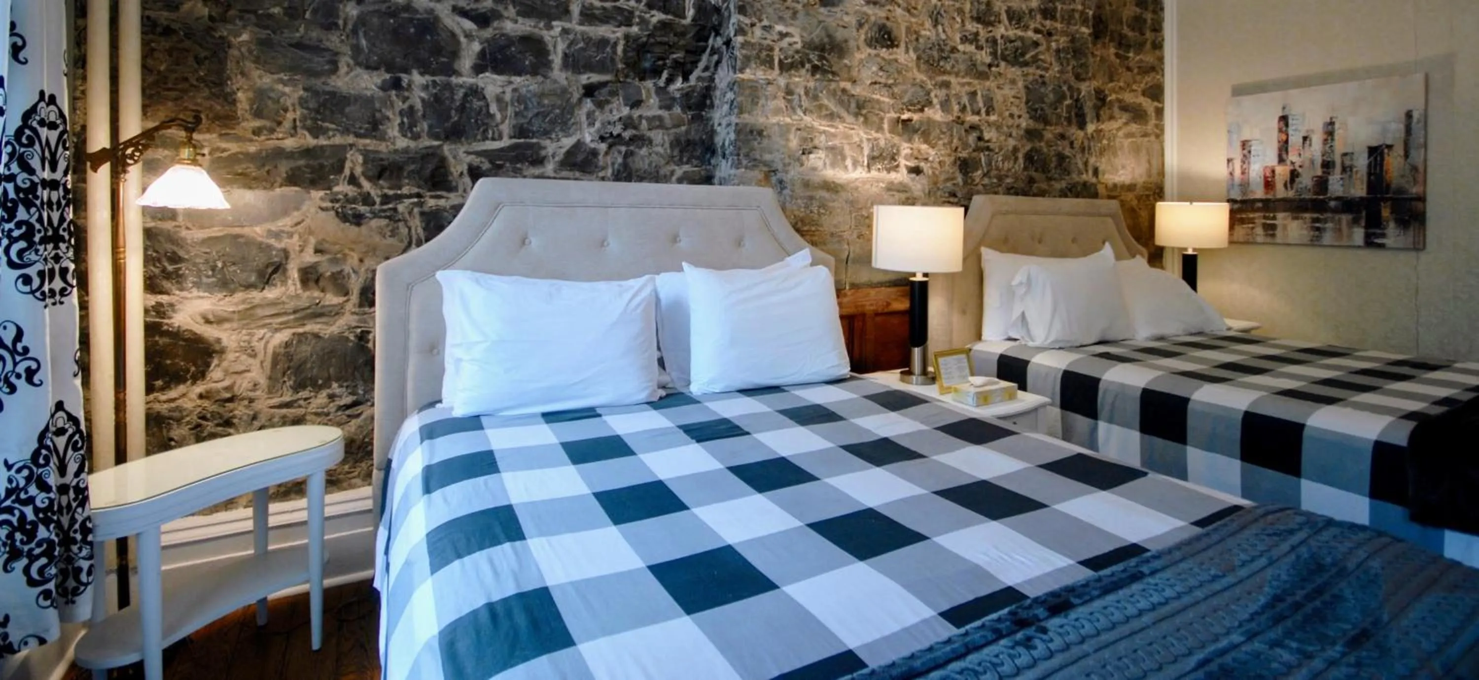 Bed in Manoir Sainte Genevieve