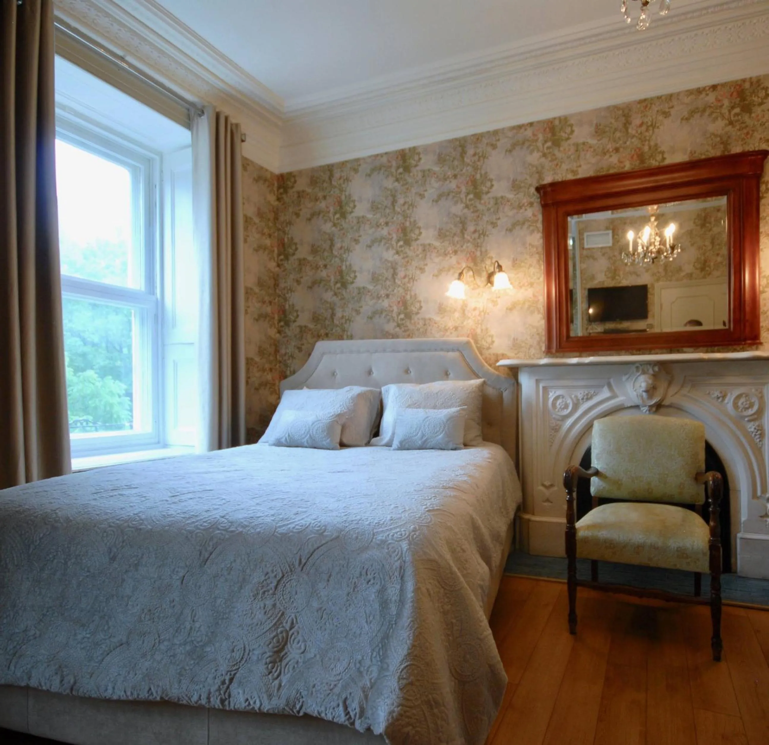 Bed in Manoir Sainte Genevieve