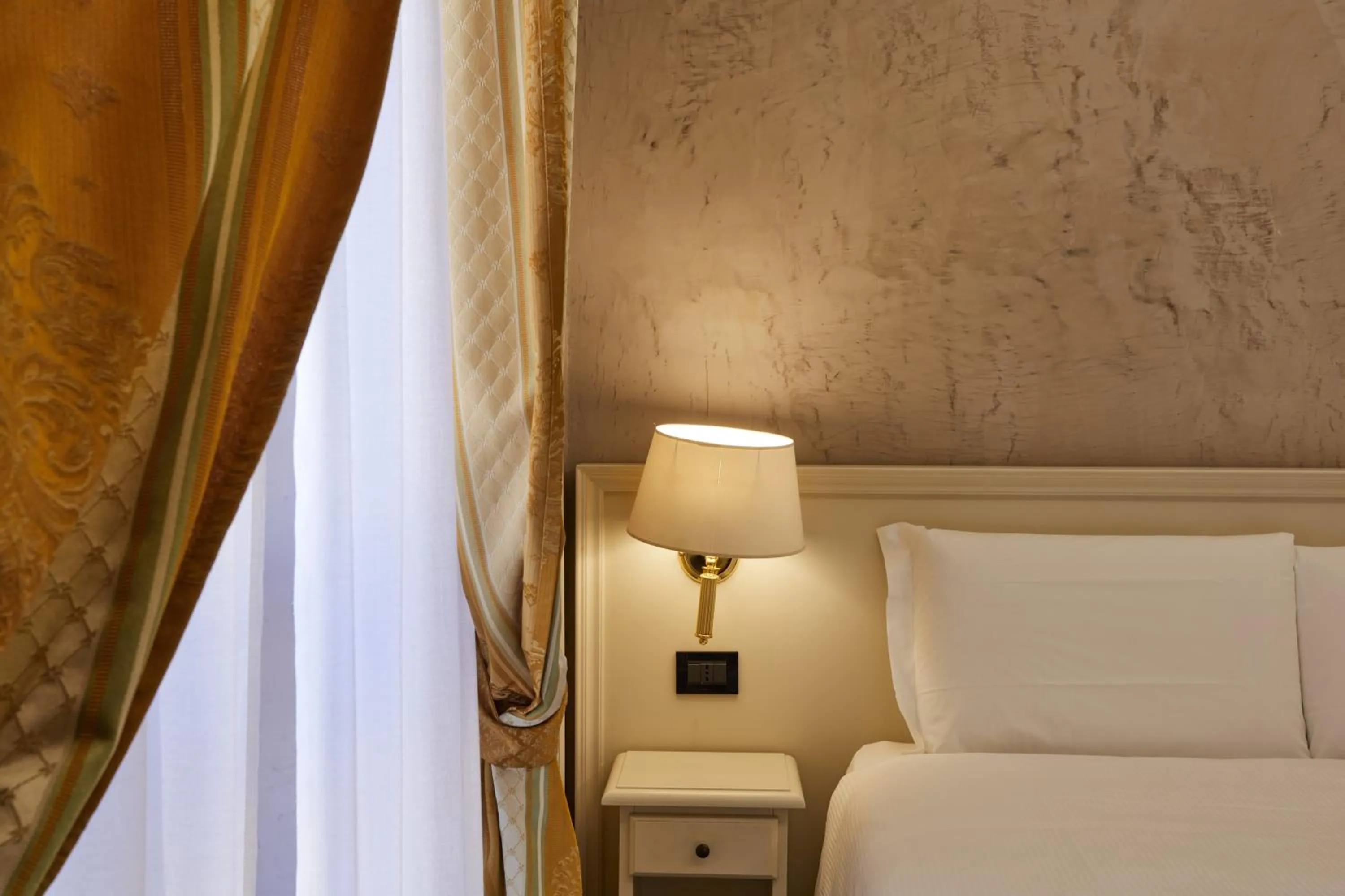 Bedroom, Bed in Hotel Galimberti