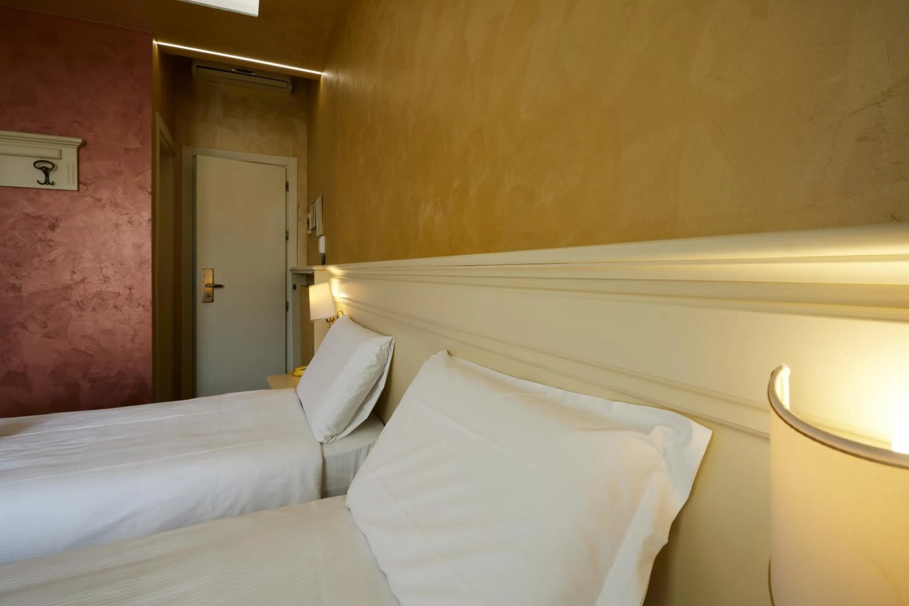 Bedroom, Bed in Hotel Galimberti