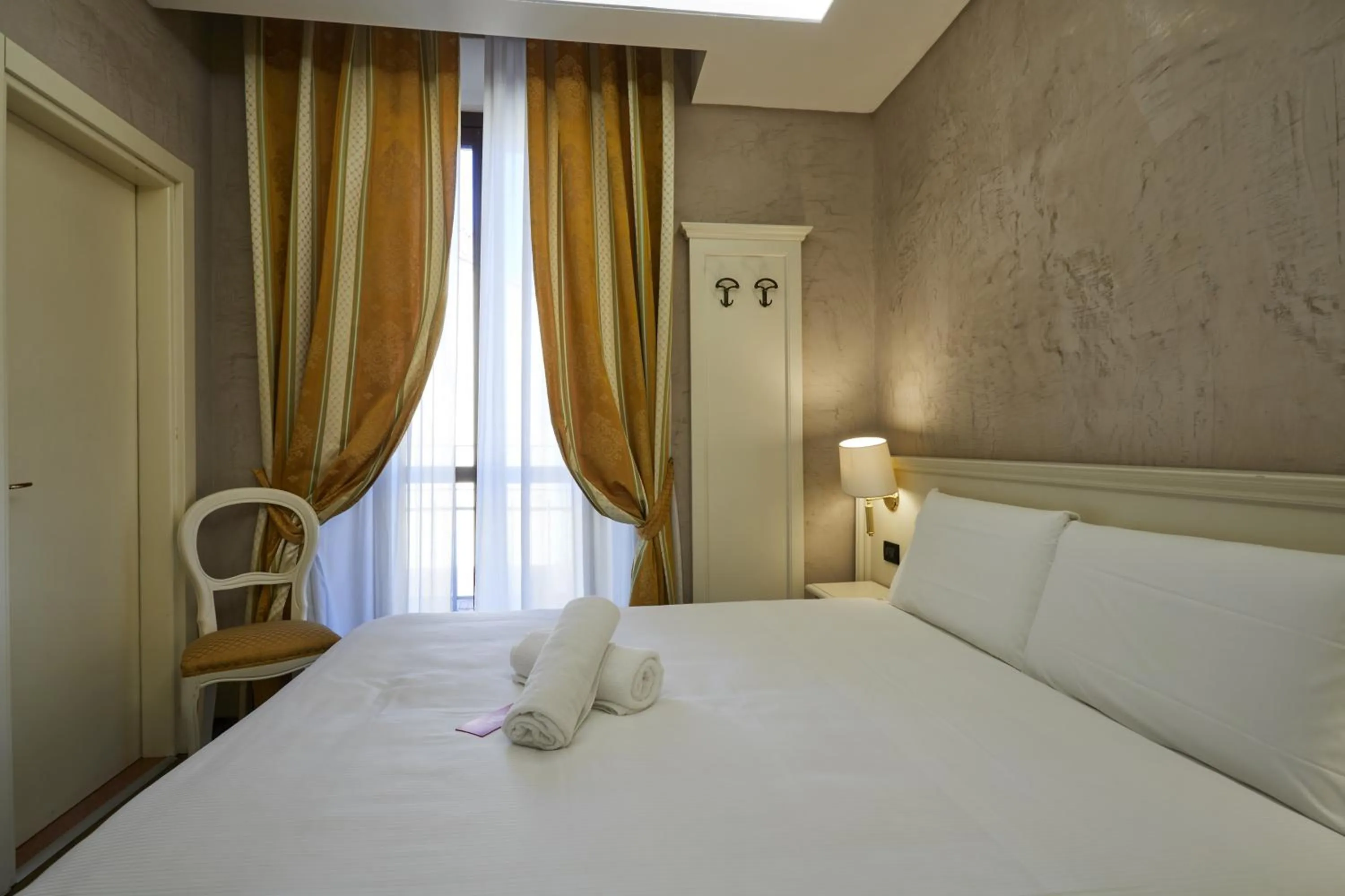 Bedroom, Bed in Hotel Galimberti