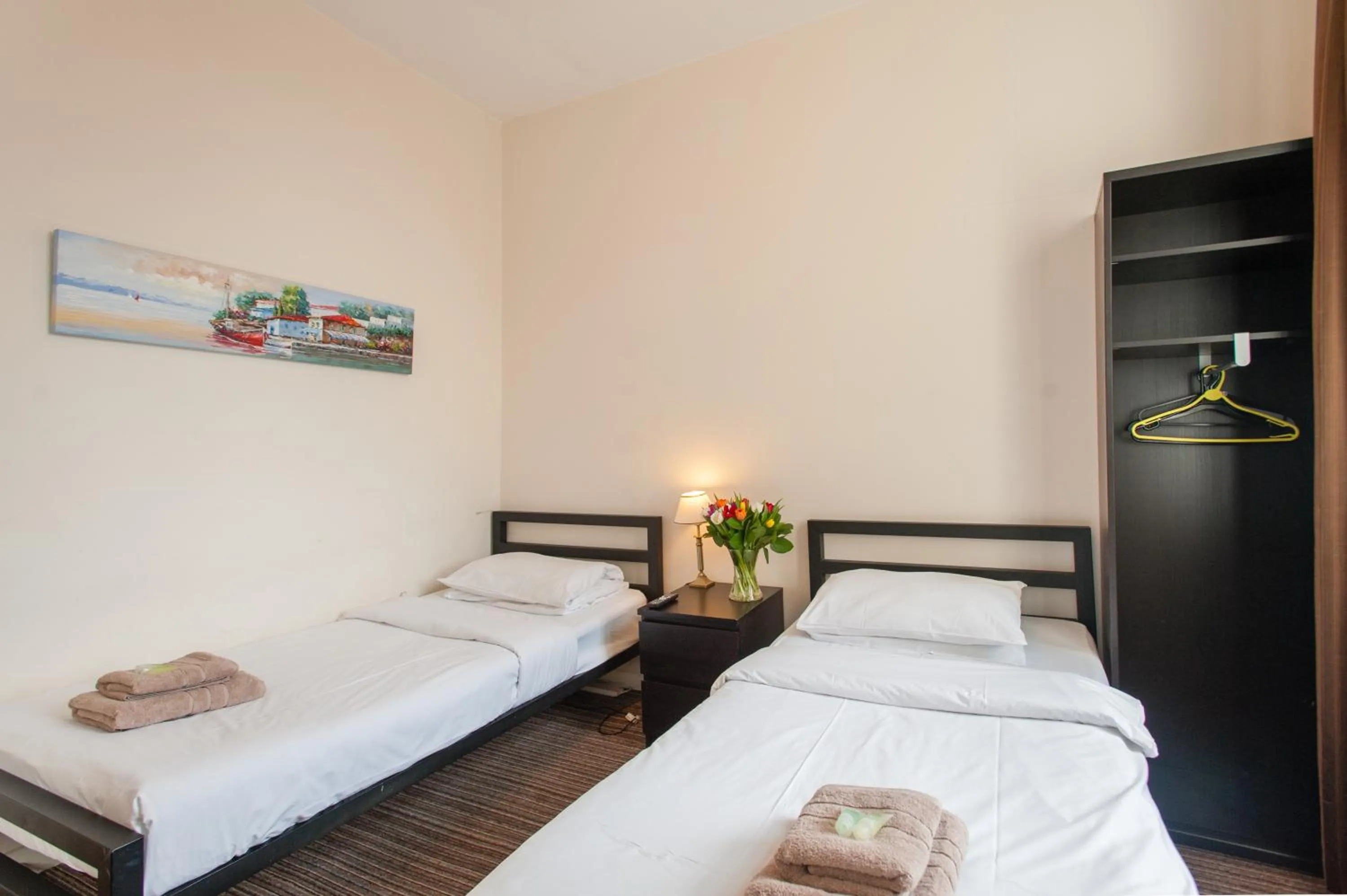 Bedroom in New Market Ale House