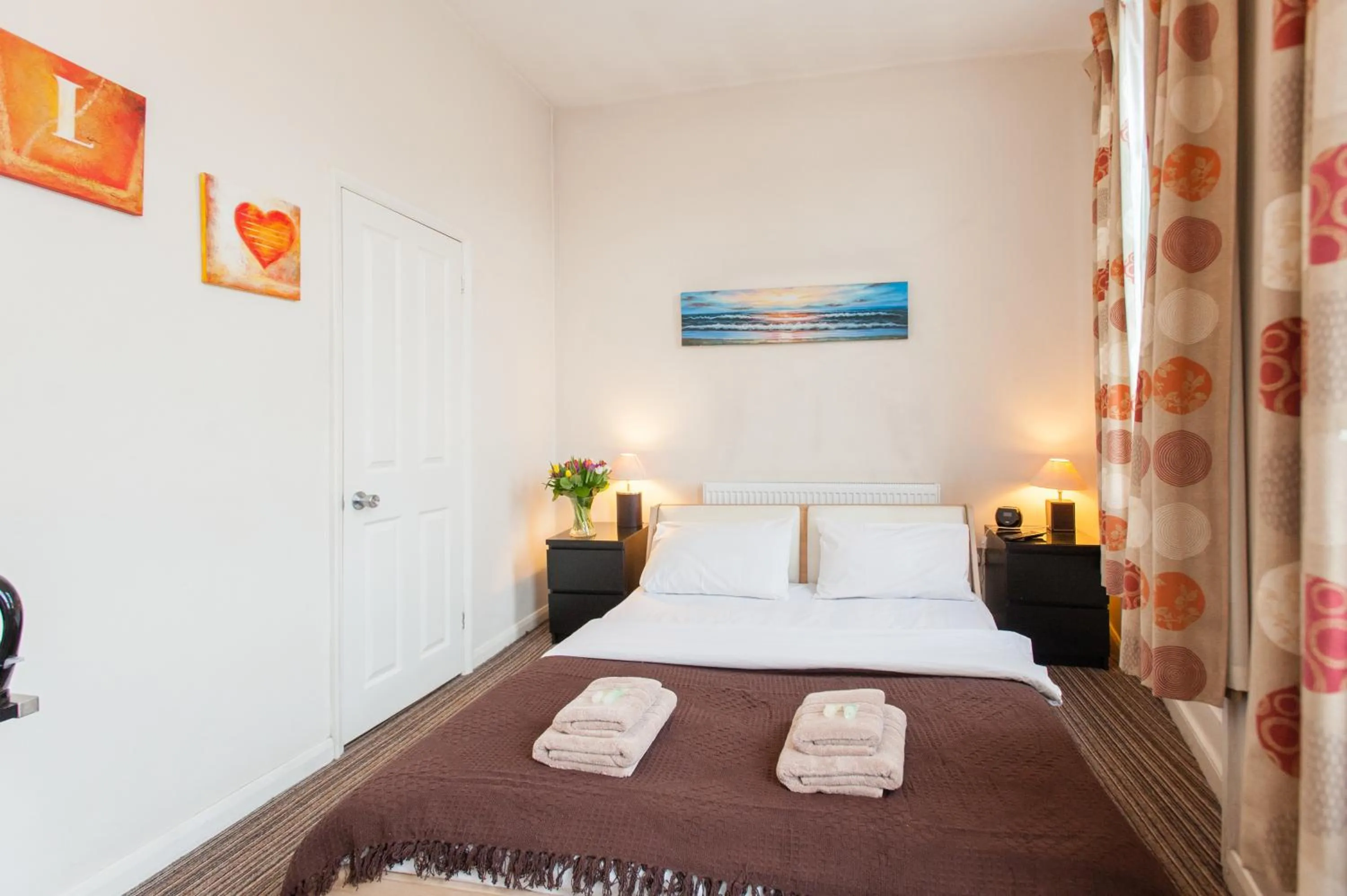 Photo of the whole room in New Market Ale House