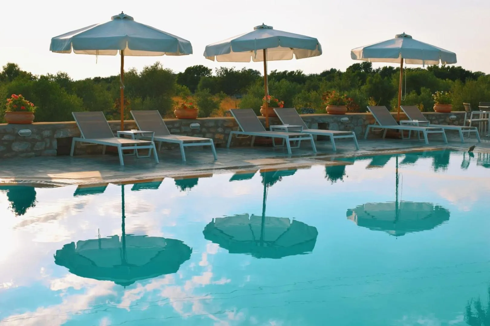 Swimming pool in Kastro Maini