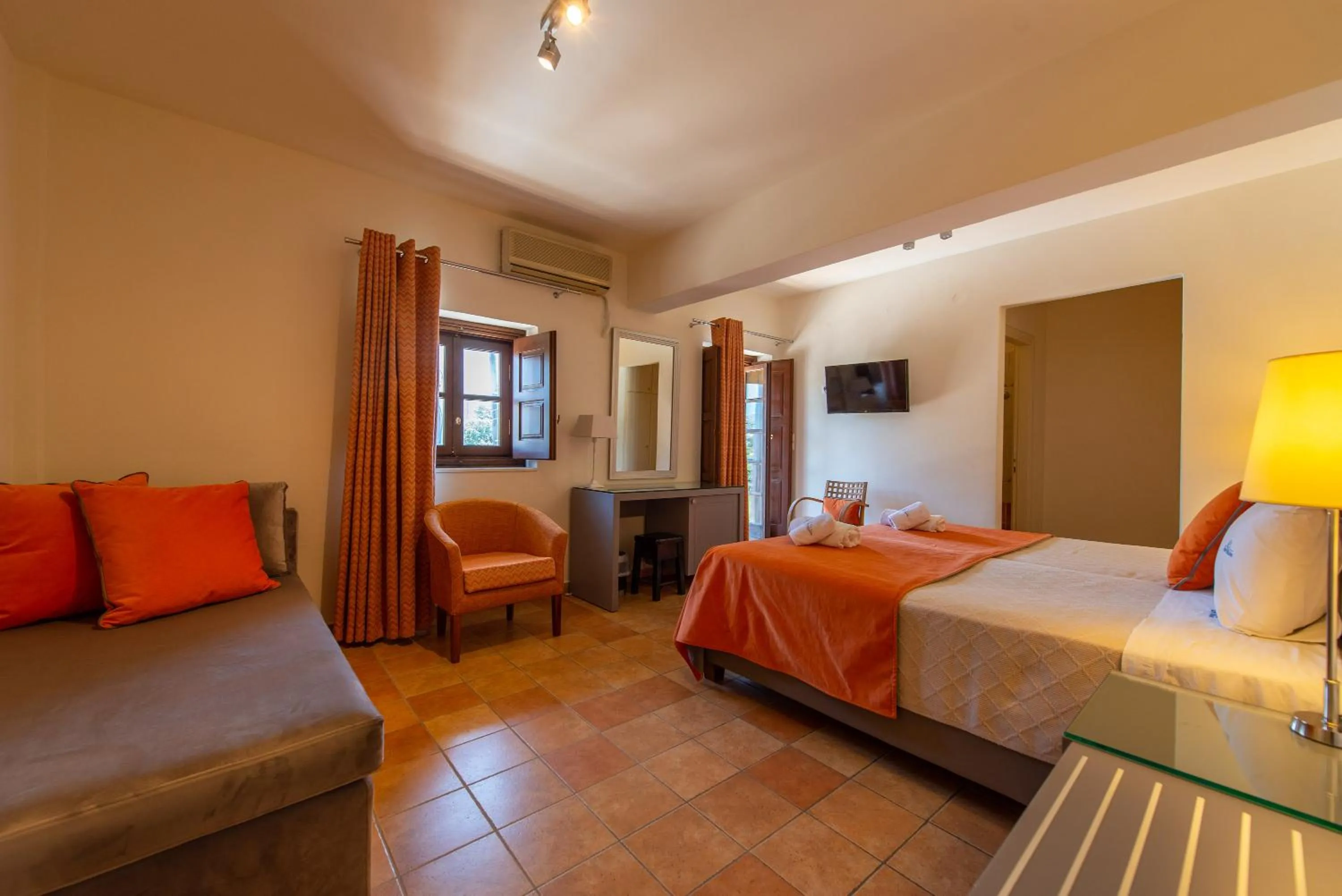 Photo of the whole room, Bed in Kastro Maini