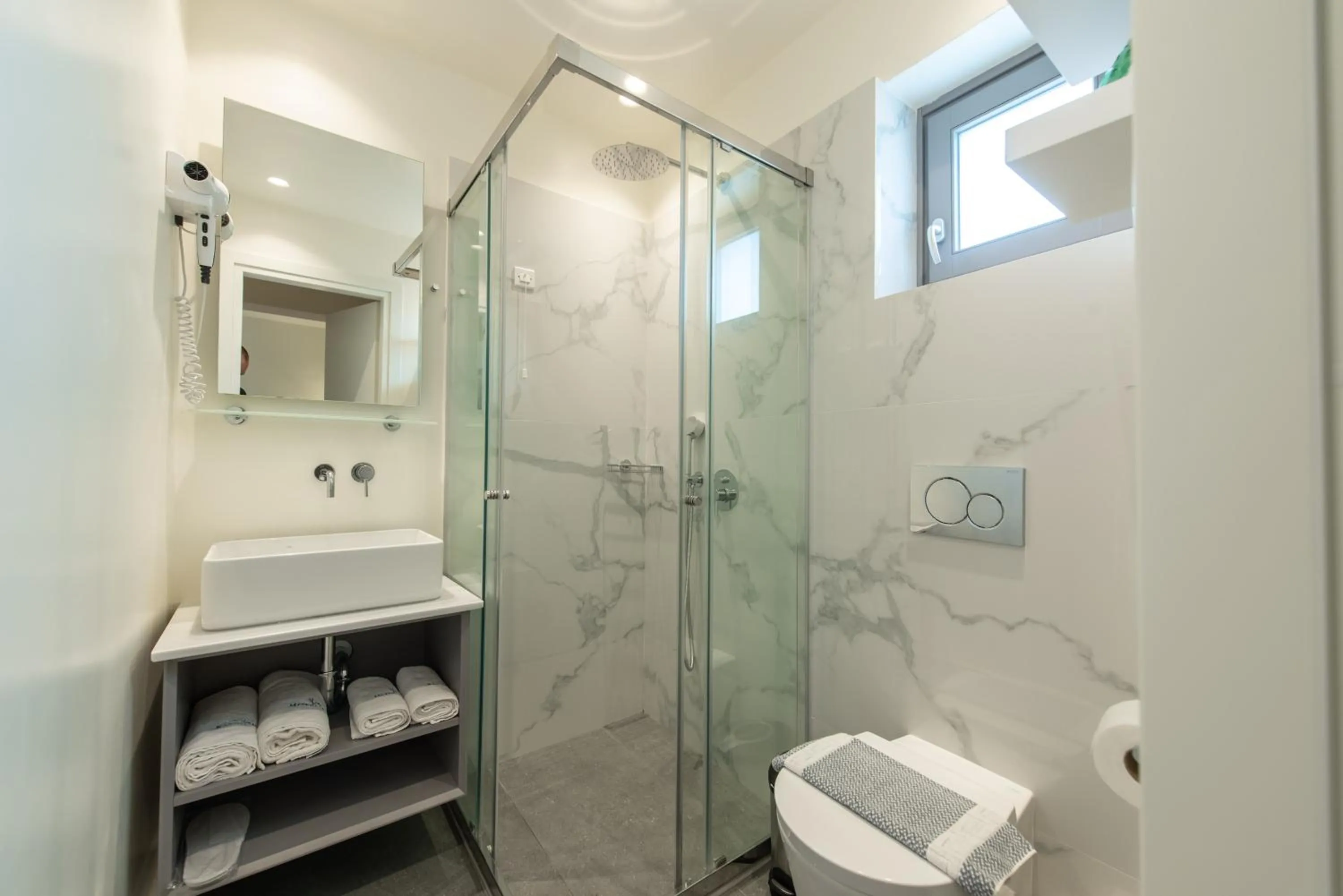 Bathroom in Kastro Maini