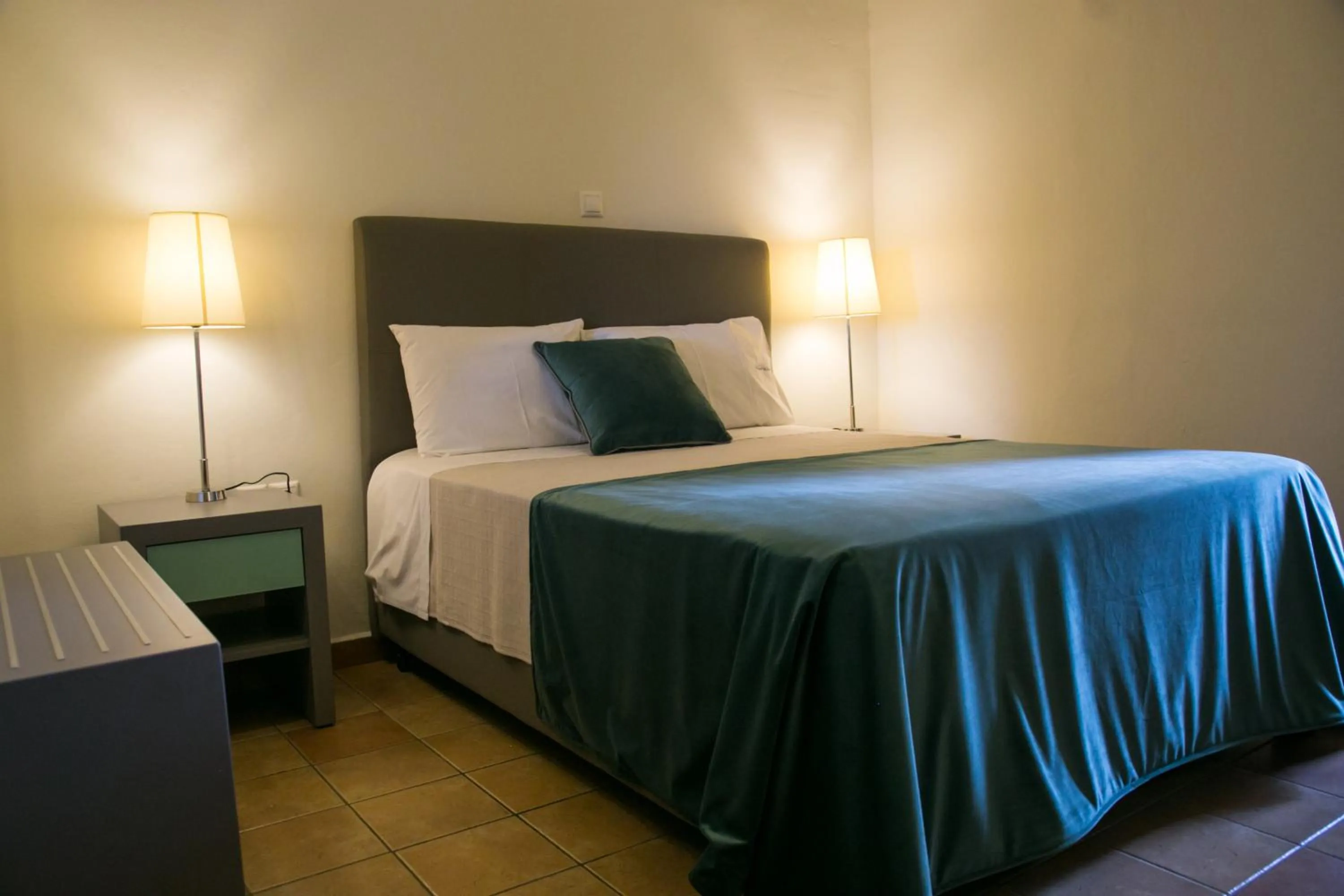 Bedroom, Bed in Kastro Maini