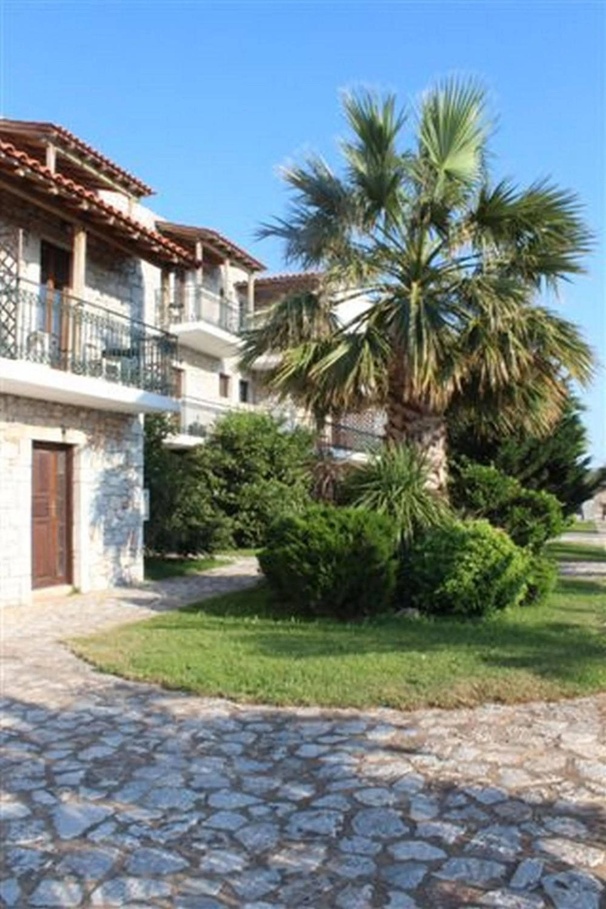 Facade/entrance in Kastro Maini