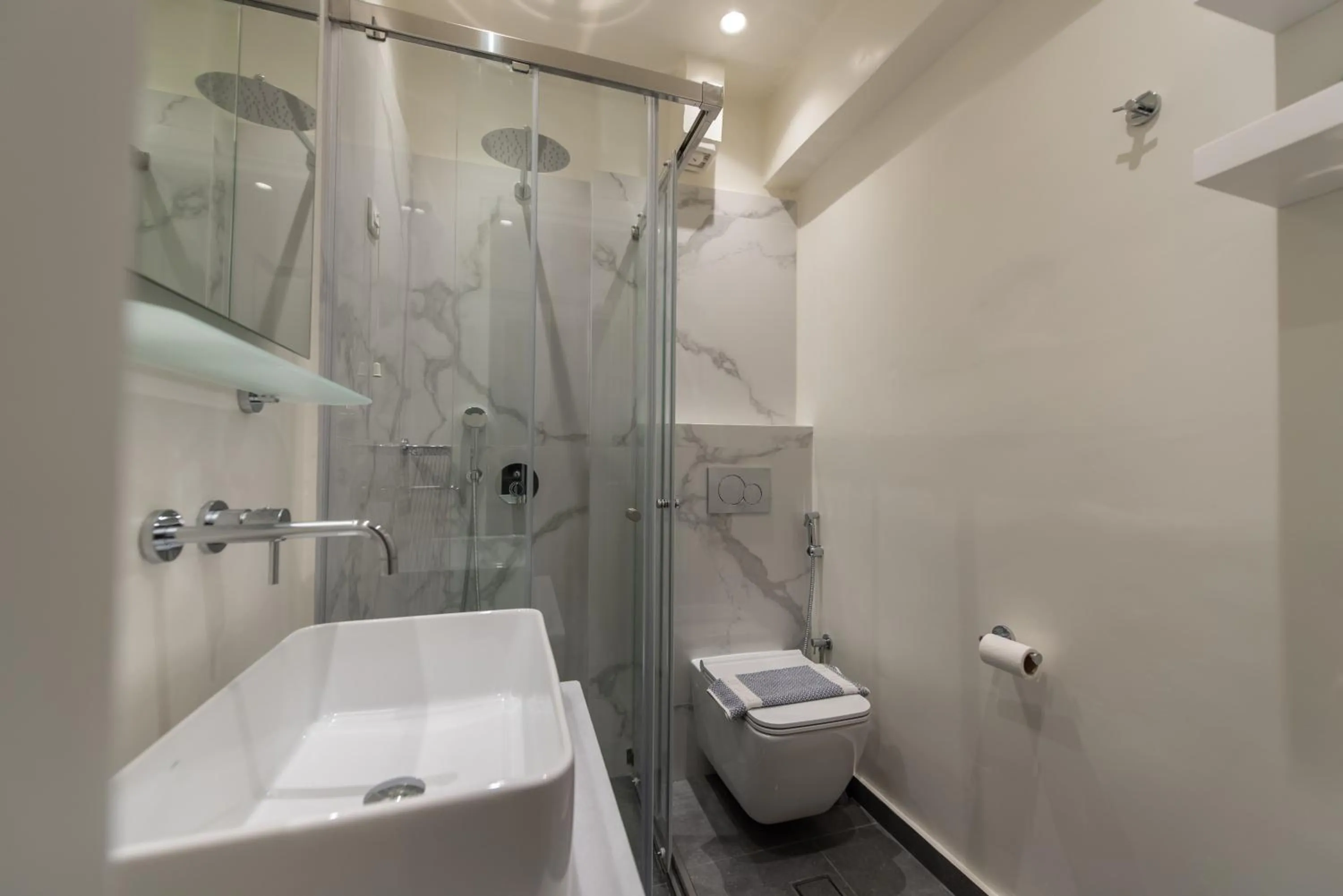 Bathroom in Kastro Maini