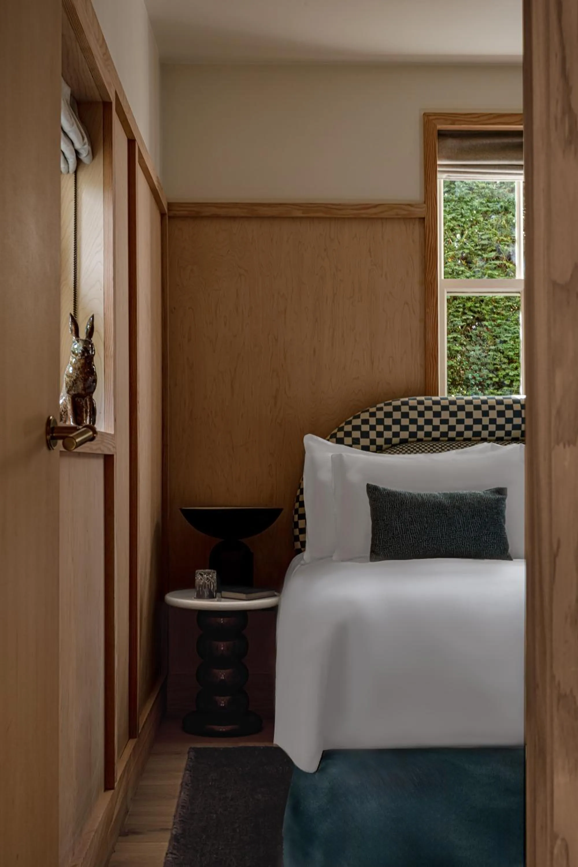 Bed in Cowley Manor Experimental