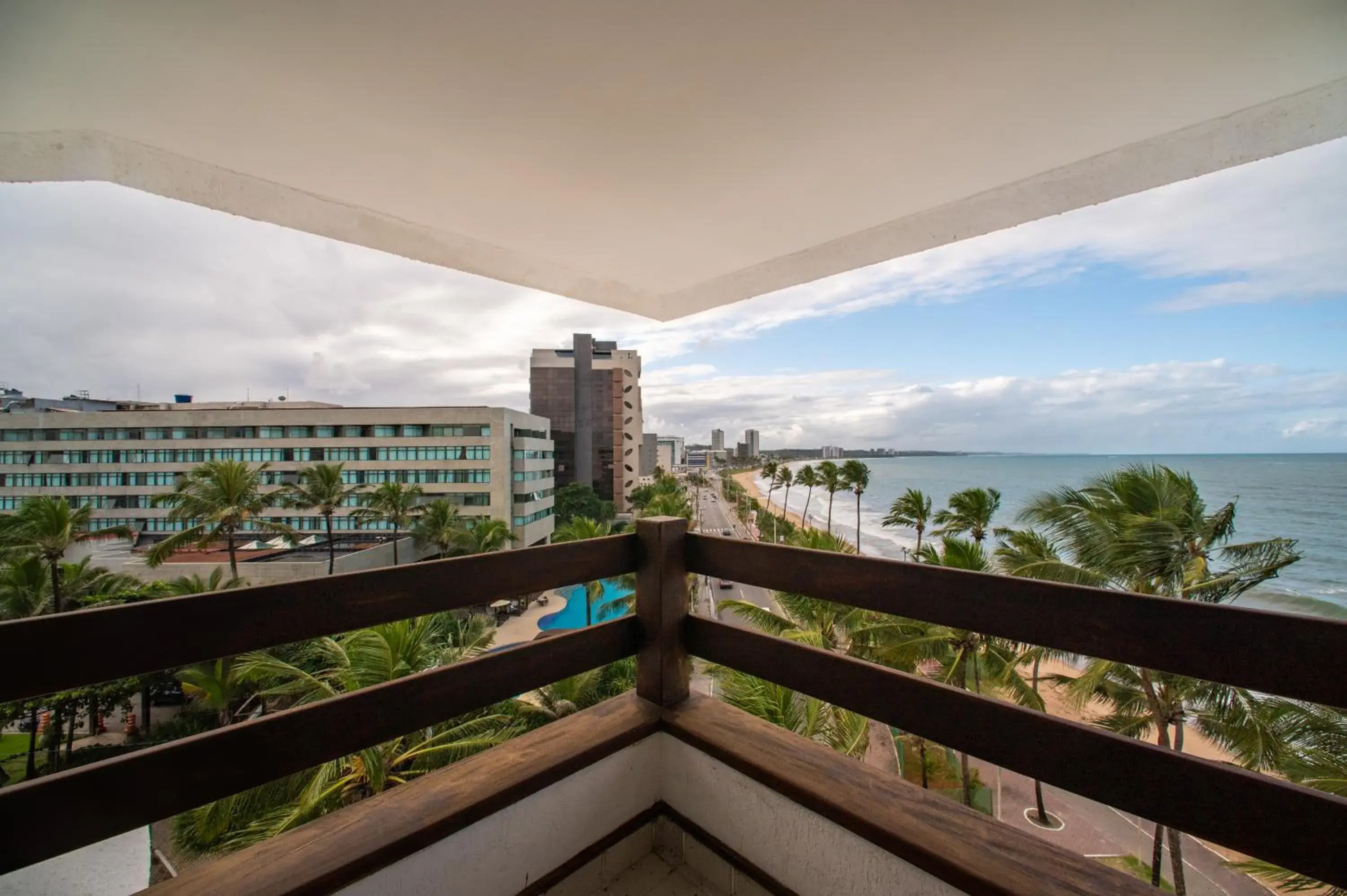 Superior Family Apartment - single occupancy - Split Level with Balcony and Front Sea View with living room in Jatiúca Suites Resort by Slaviero Hotéis Superior Family Apartment - single occupancy - Split Level with Balcony and Front Sea View with living room in Jatiúca Suites Resort by Slaviero Hotéis