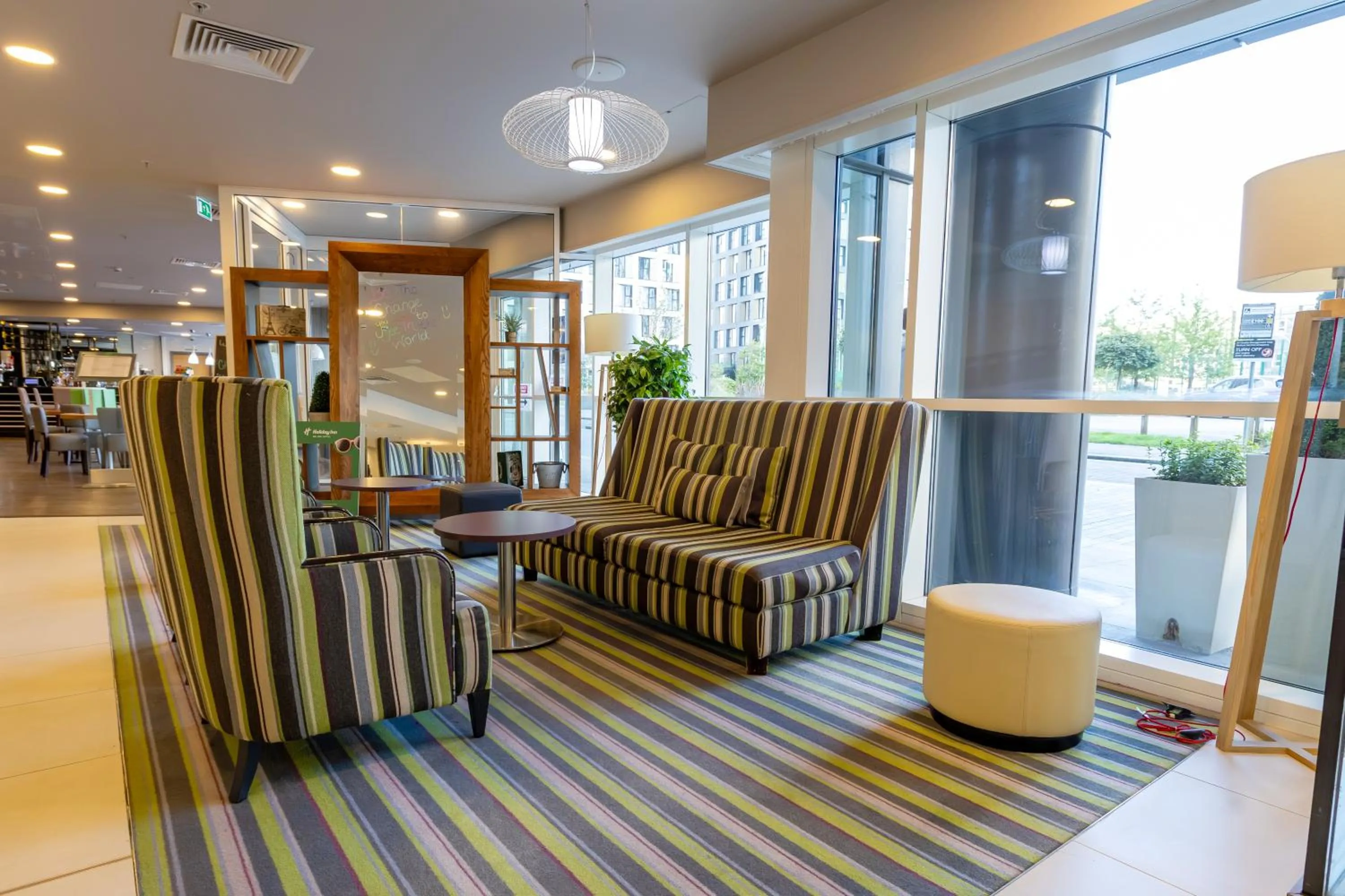 Lobby or reception in Holiday Inn Manchester-Mediacityuk by IHG