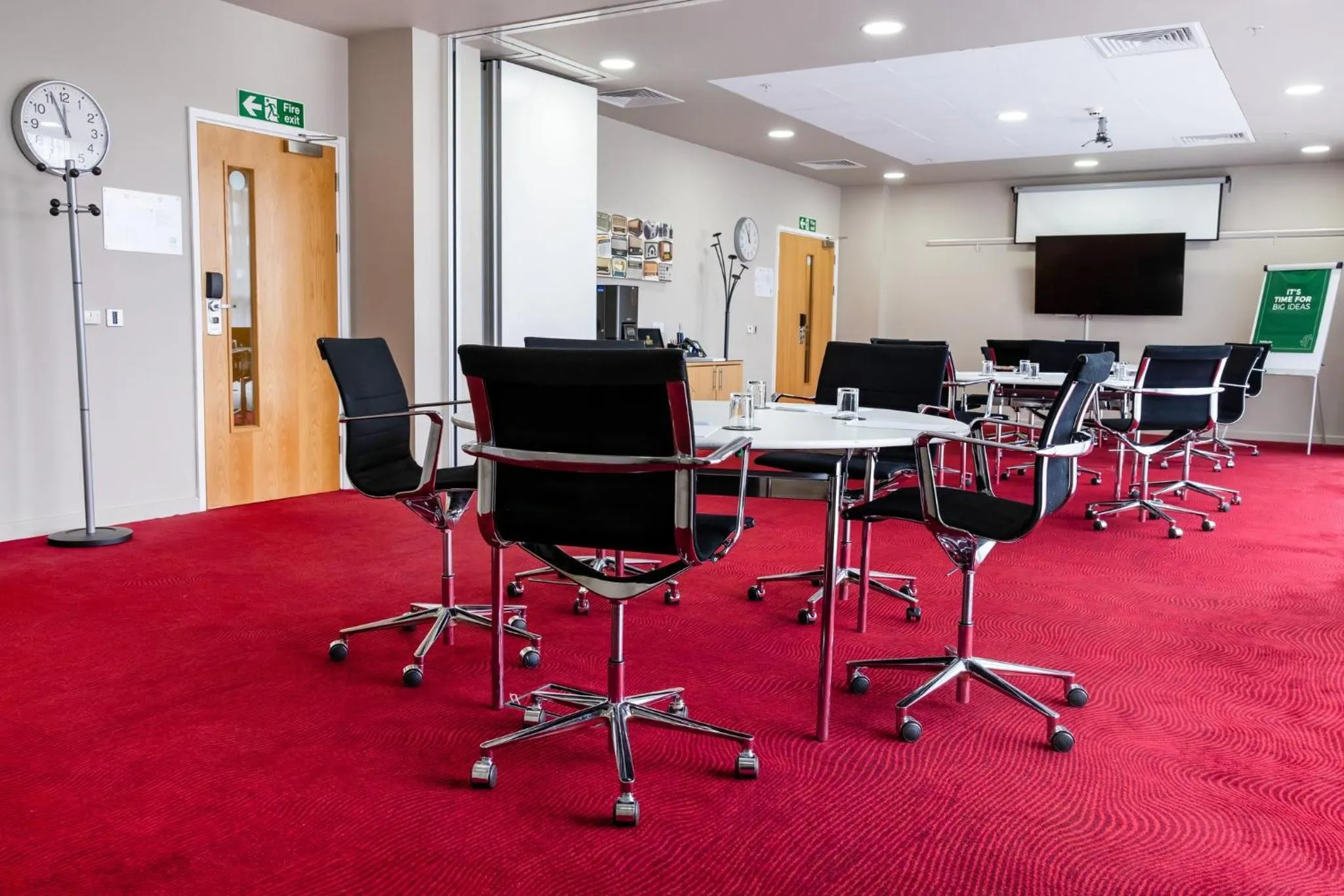 Meeting/conference room in Holiday Inn Manchester-Mediacityuk by IHG