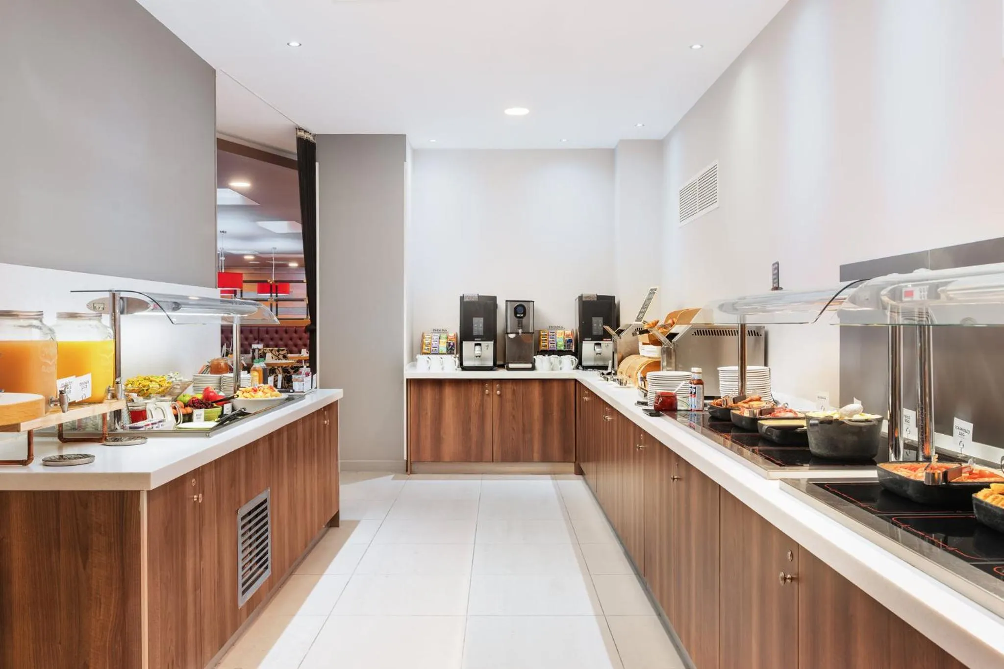 Restaurant/places to eat in Holiday Inn Manchester-Mediacityuk by IHG