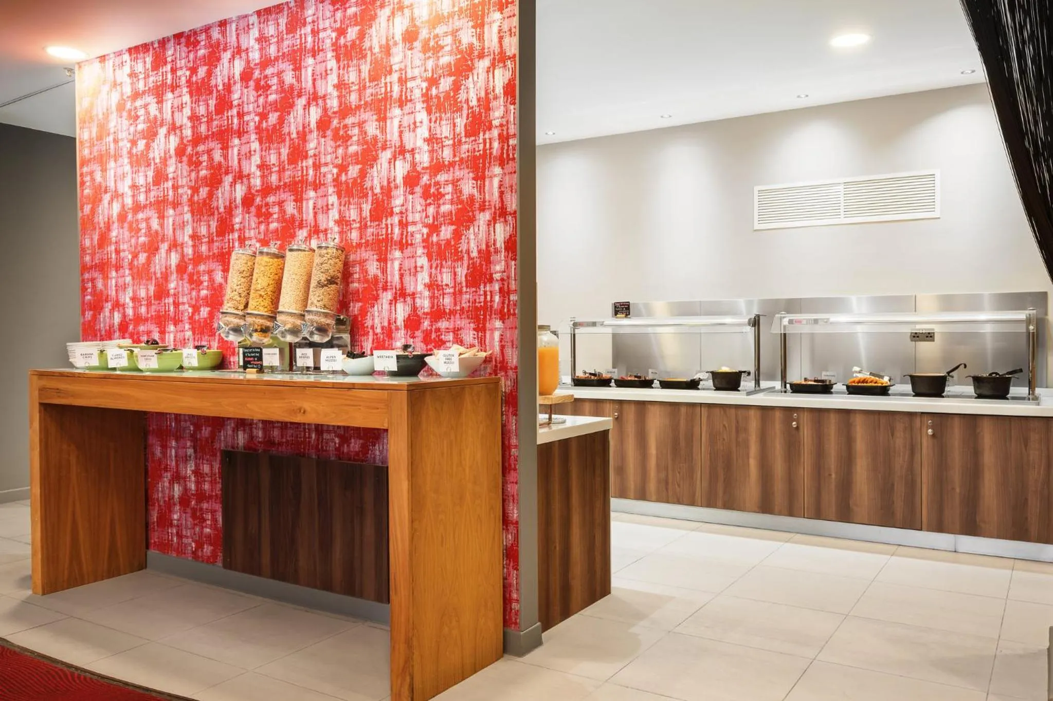 Restaurant/places to eat in Holiday Inn Manchester-Mediacityuk by IHG