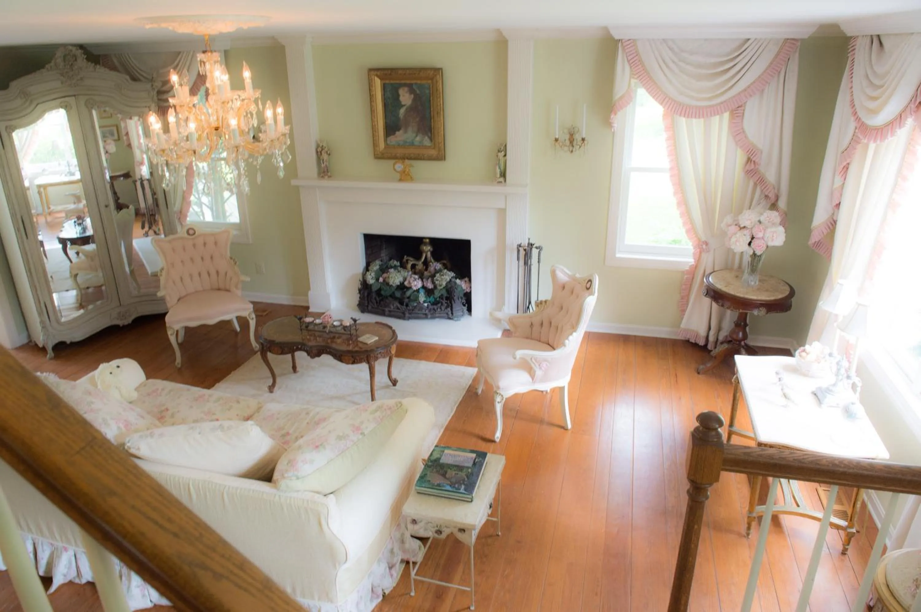 Decorative detail in LeFay Cottage at Little Washington