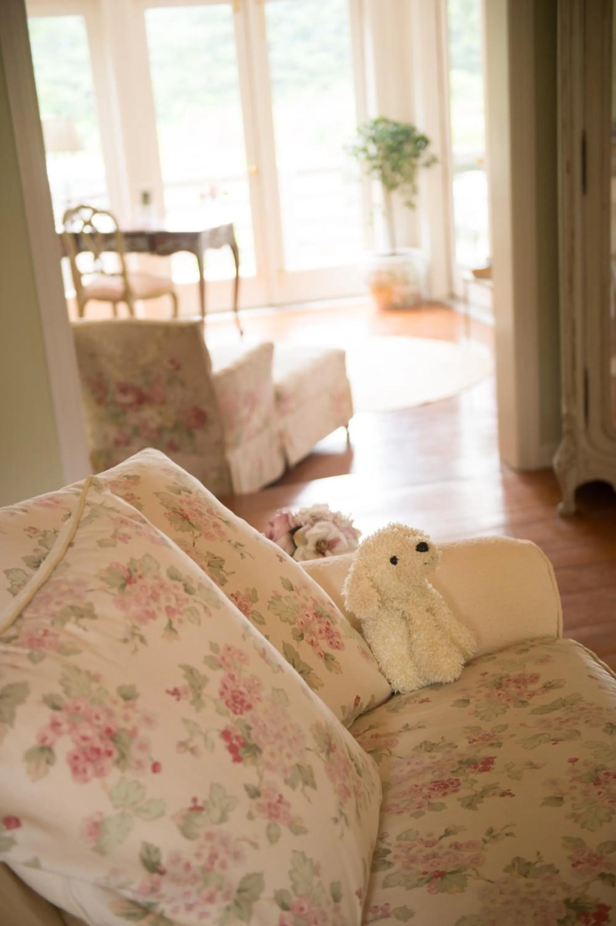 Animals, Bed in LeFay Cottage at Little Washington