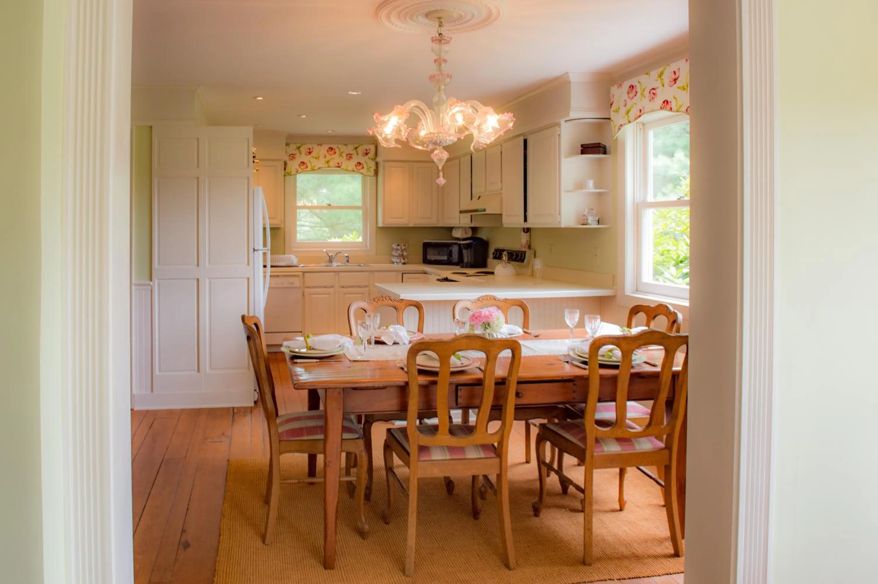 Coffee/tea facilities in LeFay Cottage at Little Washington