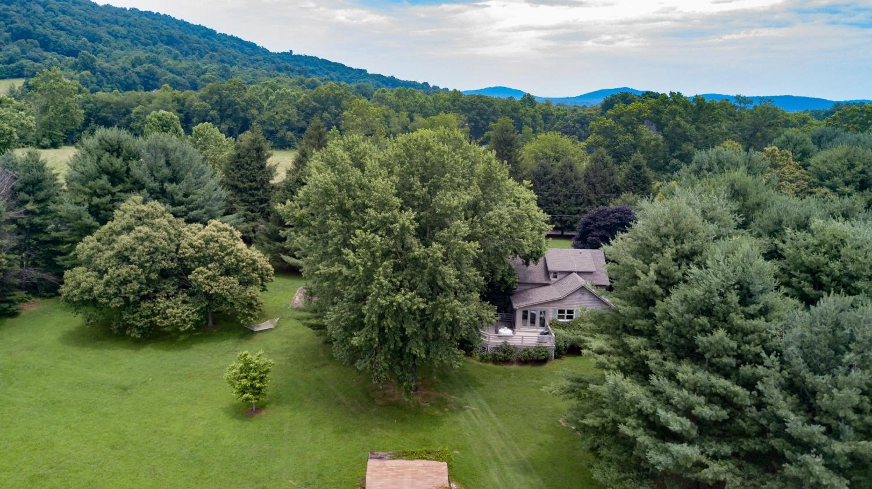 Property building in LeFay Cottage at Little Washington