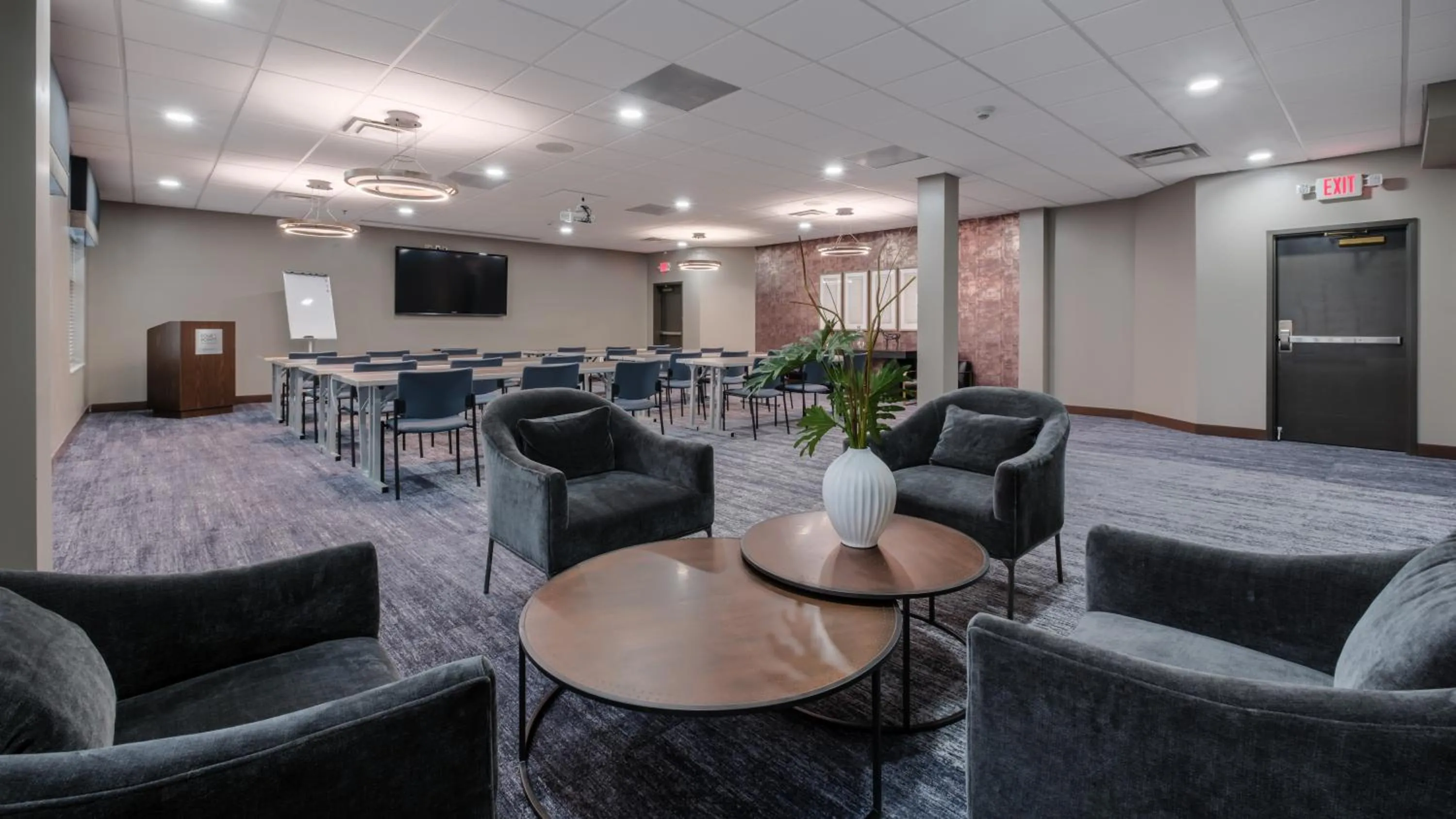 Meeting/conference room in Four Points by Sheraton Louisville Airport