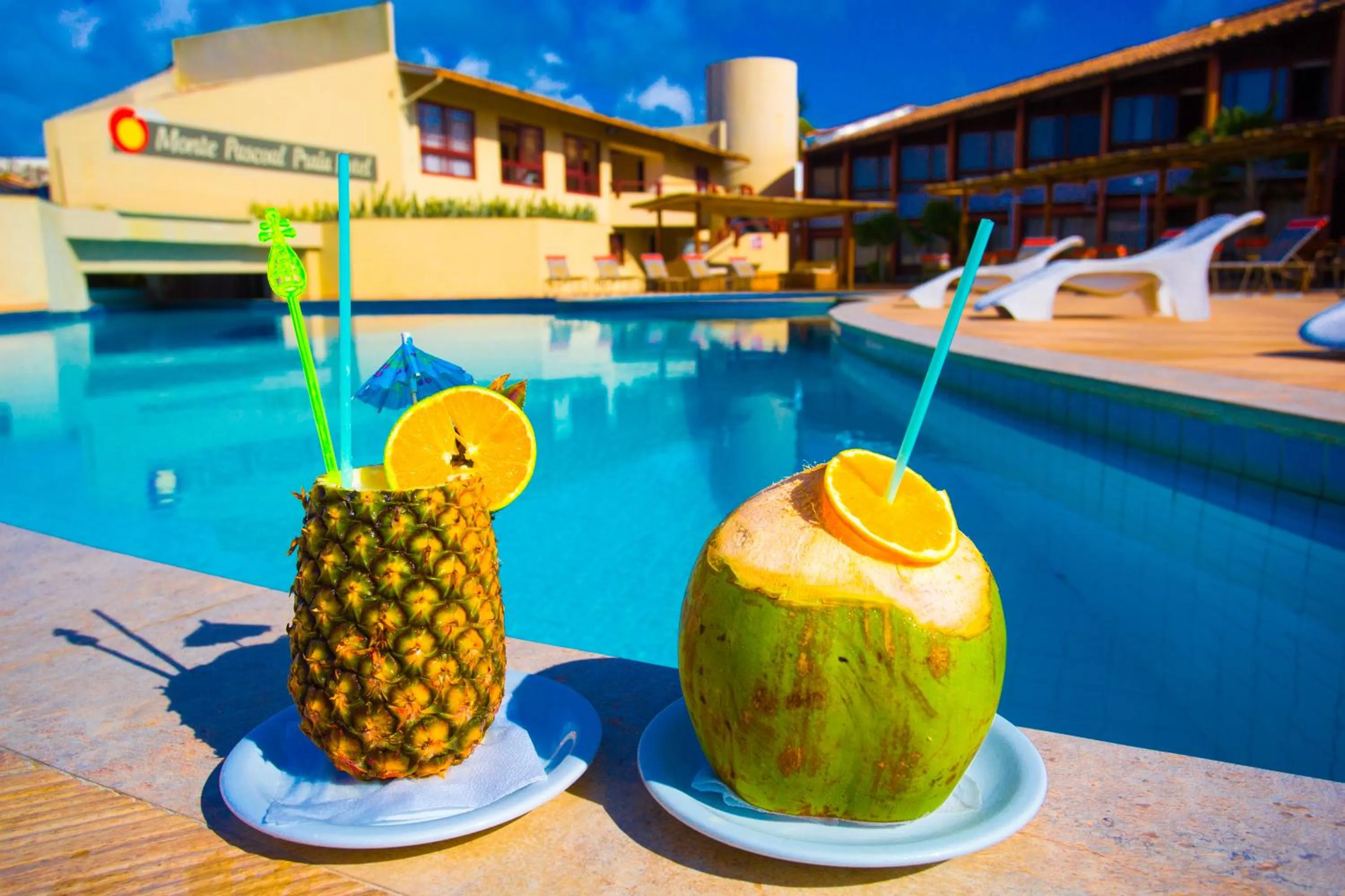 Swimming pool in Monte Pascoal Praia Hotel