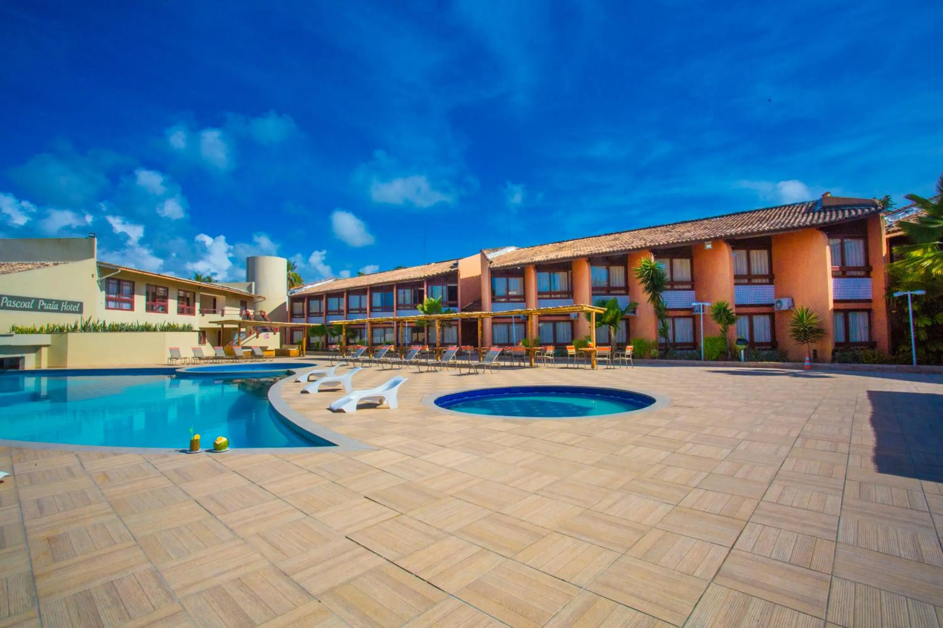 Property building in Monte Pascoal Praia Hotel