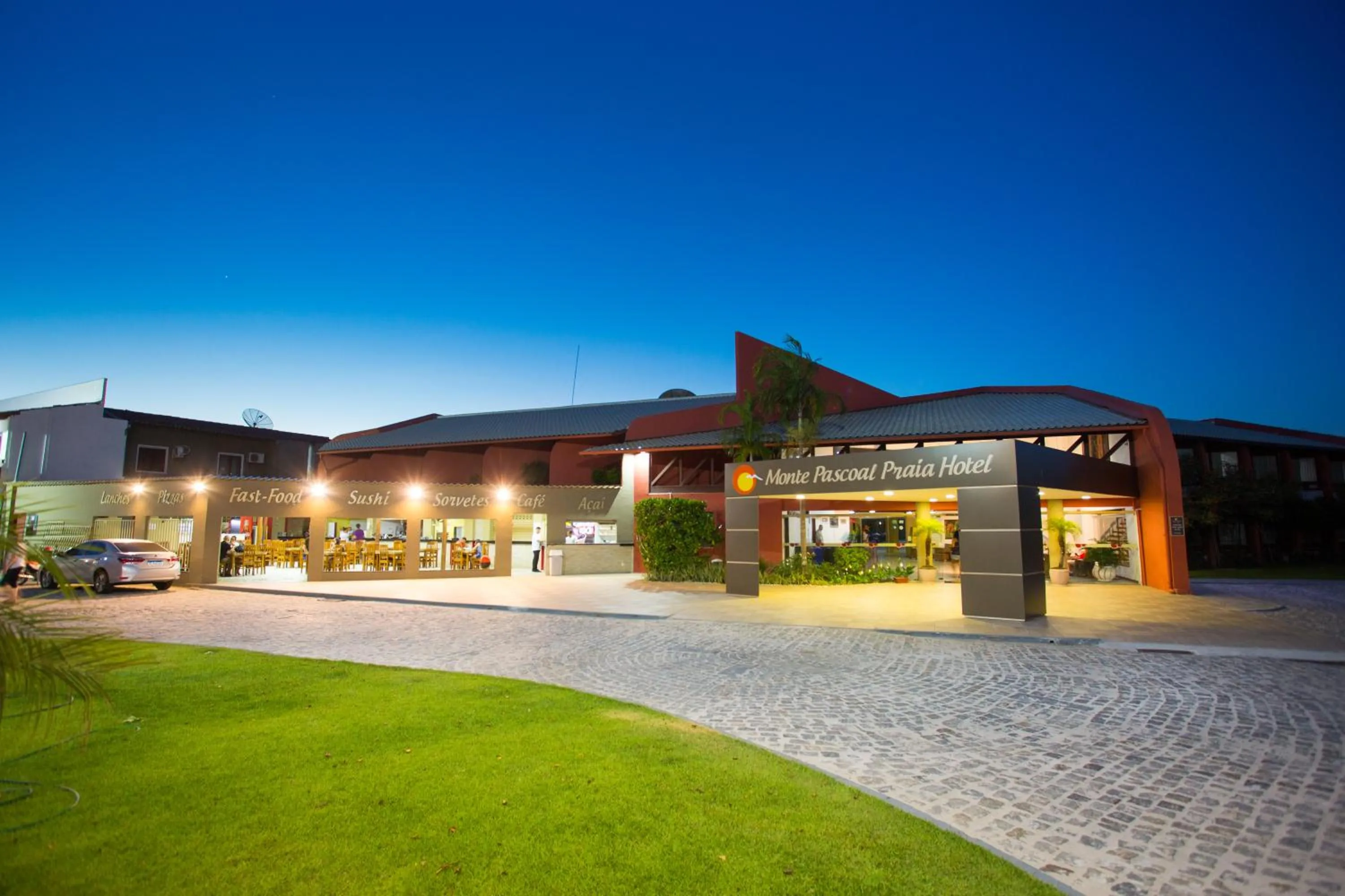 Property building in Monte Pascoal Praia Hotel