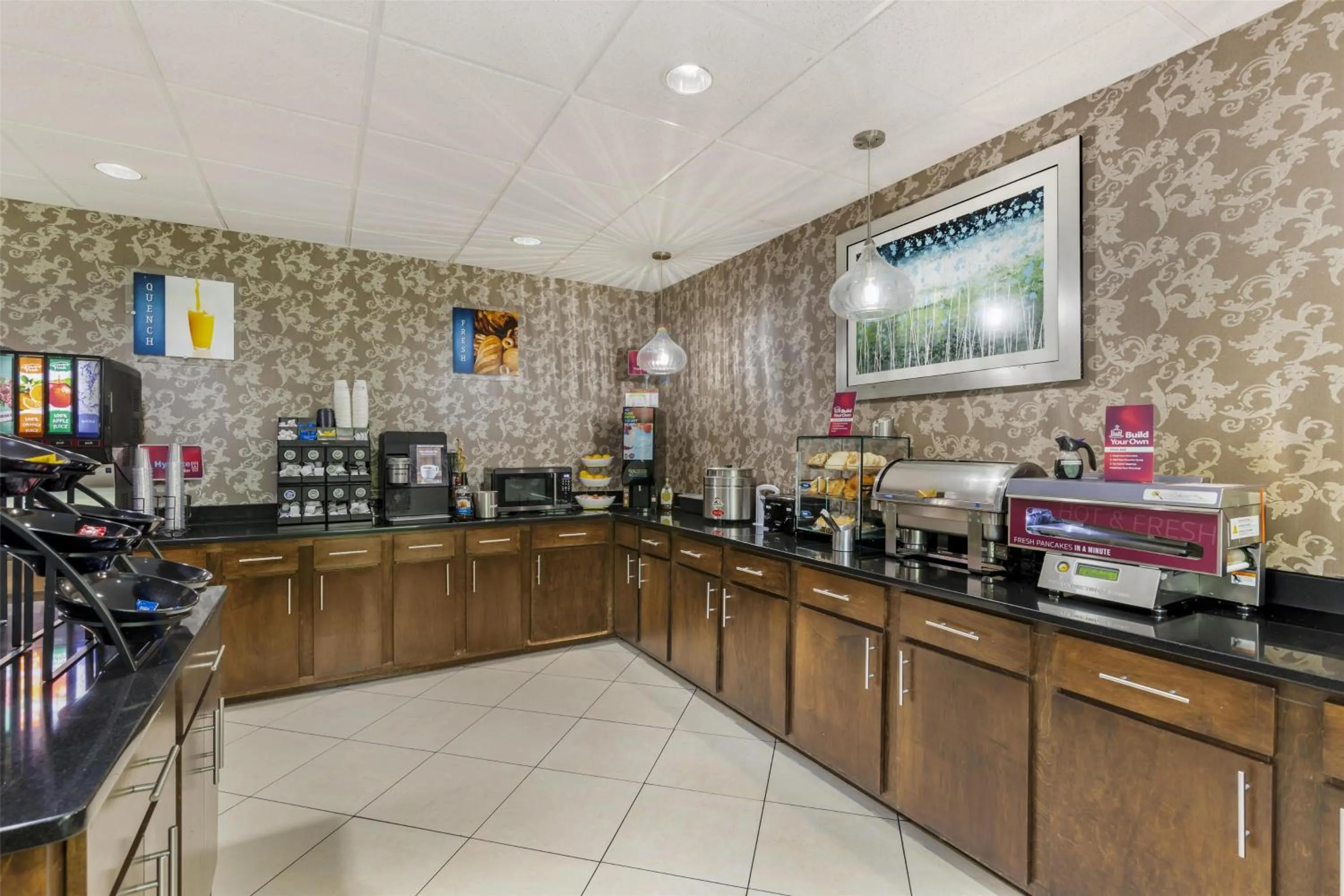 Breakfast in Best Western Plus Richmond Hill Inn