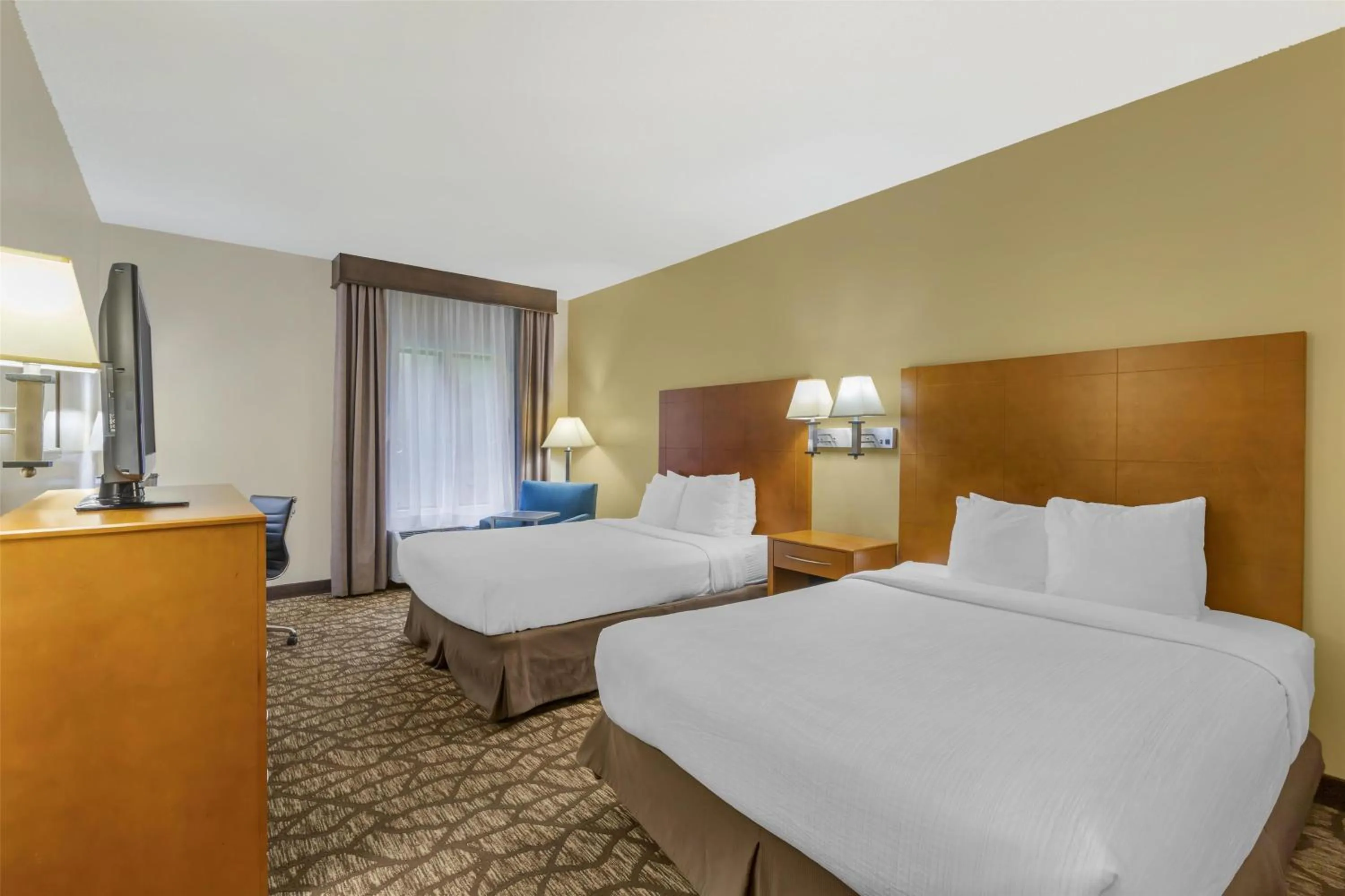 Bedroom, Bed in Best Western Plus Richmond Hill Inn