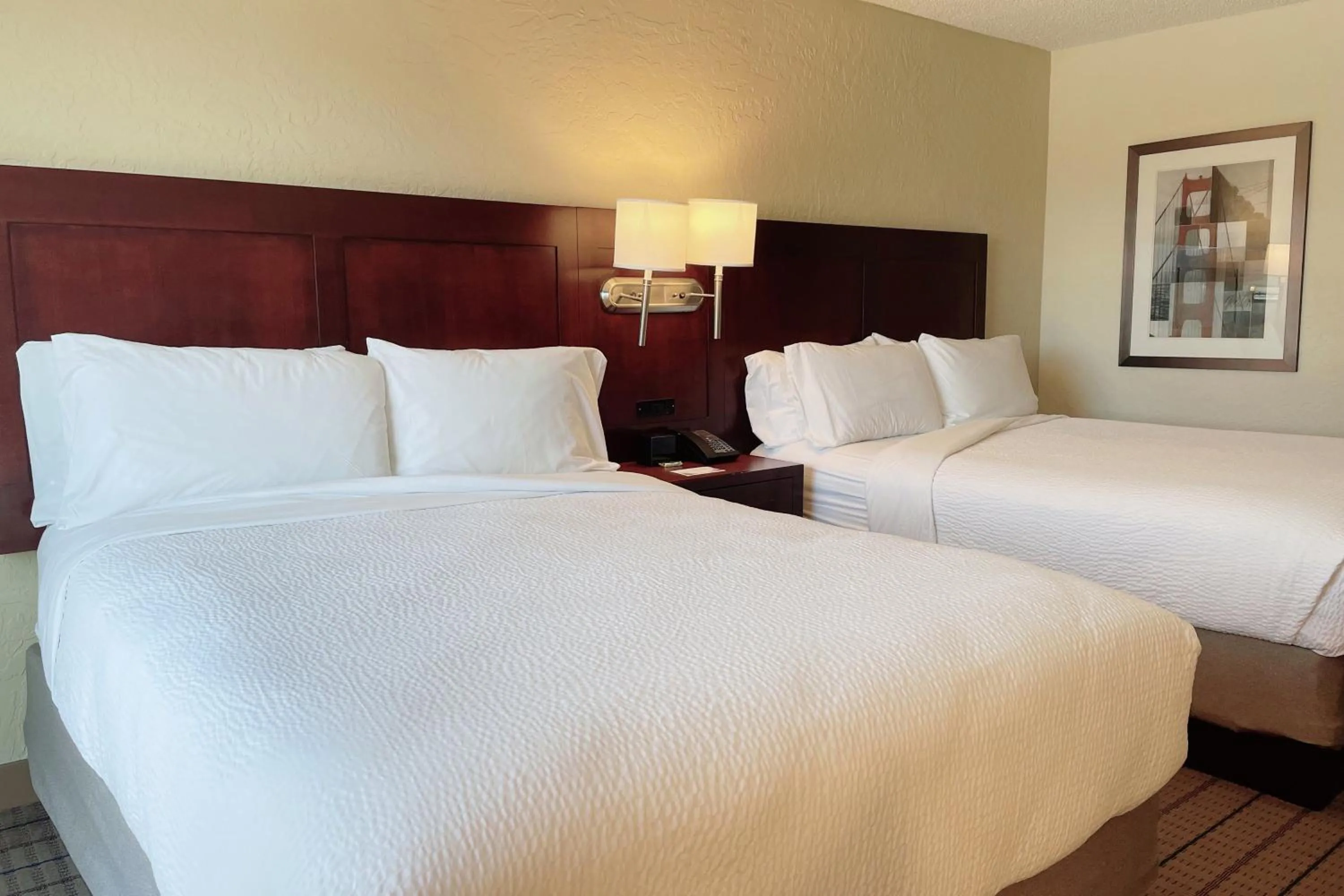 Photo of the whole room, Bed in Marin Hilltop Hotel