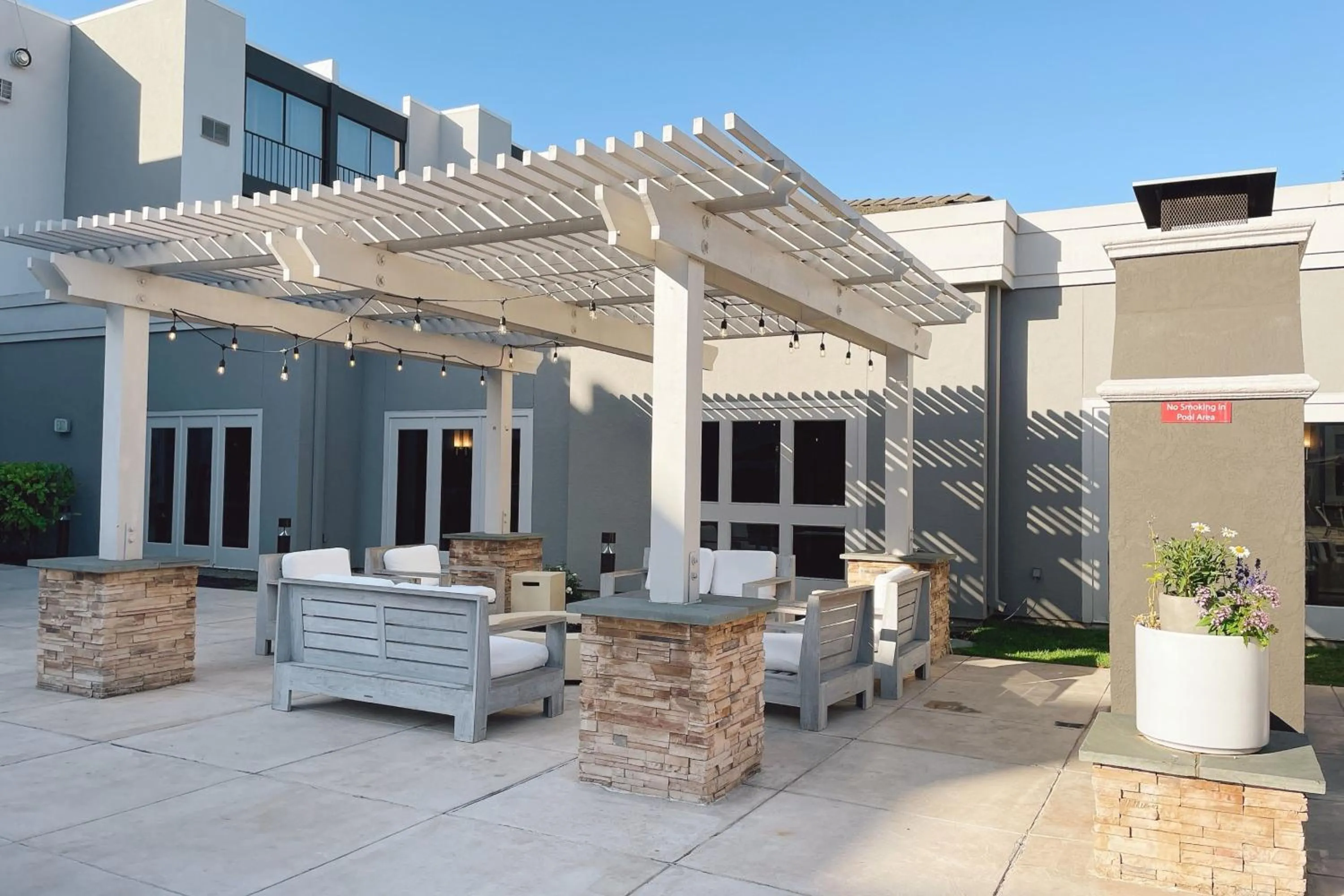 Swimming pool in Four Points by Sheraton San Rafael Marin County