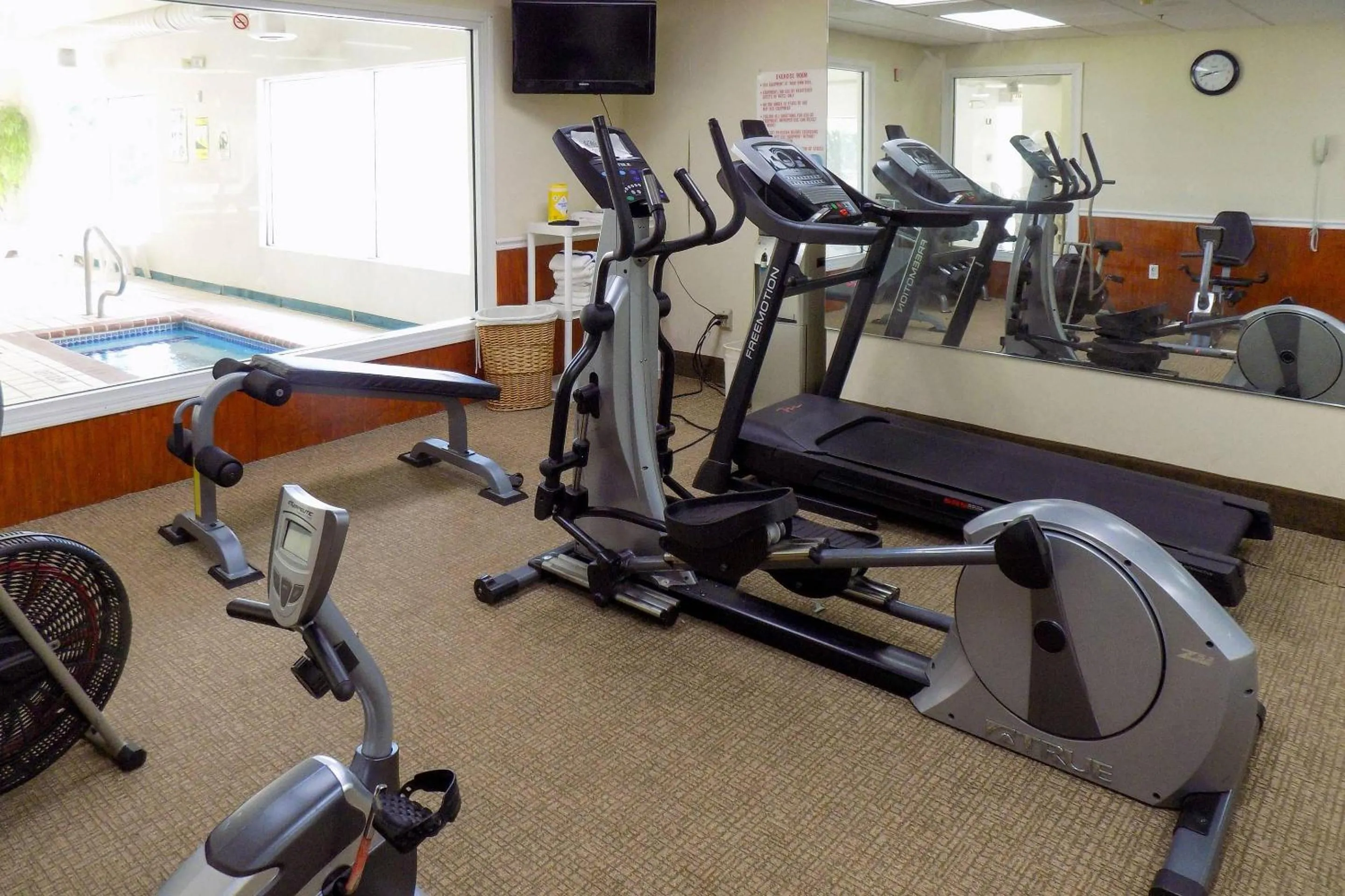 Fitness centre/facilities in Quality Inn Kingdom City I-70