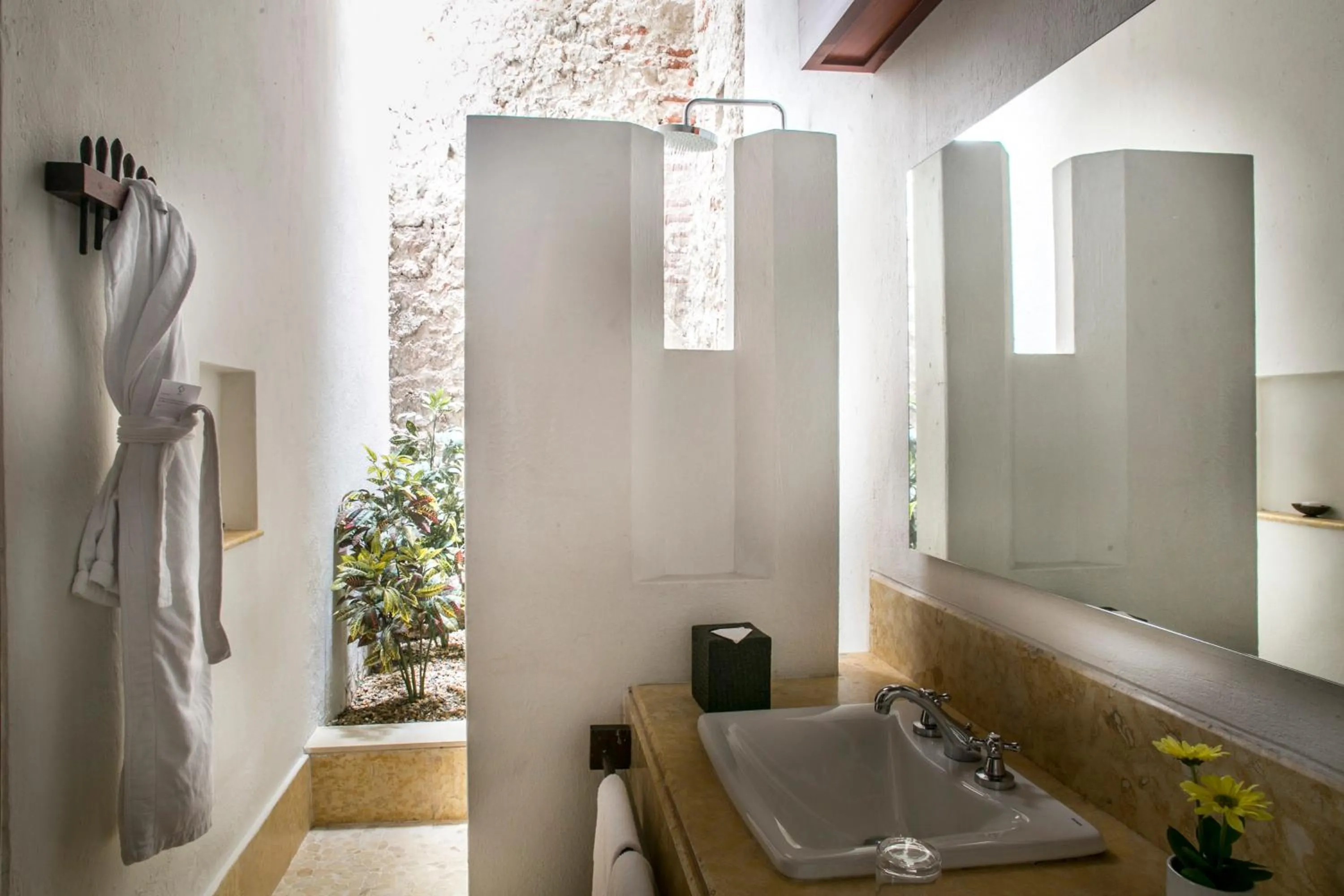 Bathroom in Hotel Quadrifolio